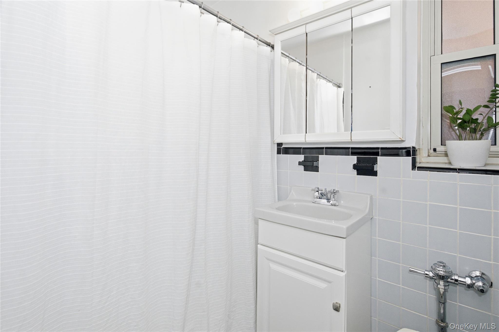 30 N Broadway, Unit 2E photo 11