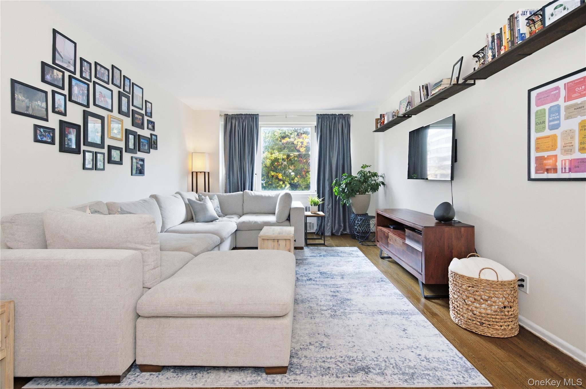 30 N Broadway, Unit 2E photo 2