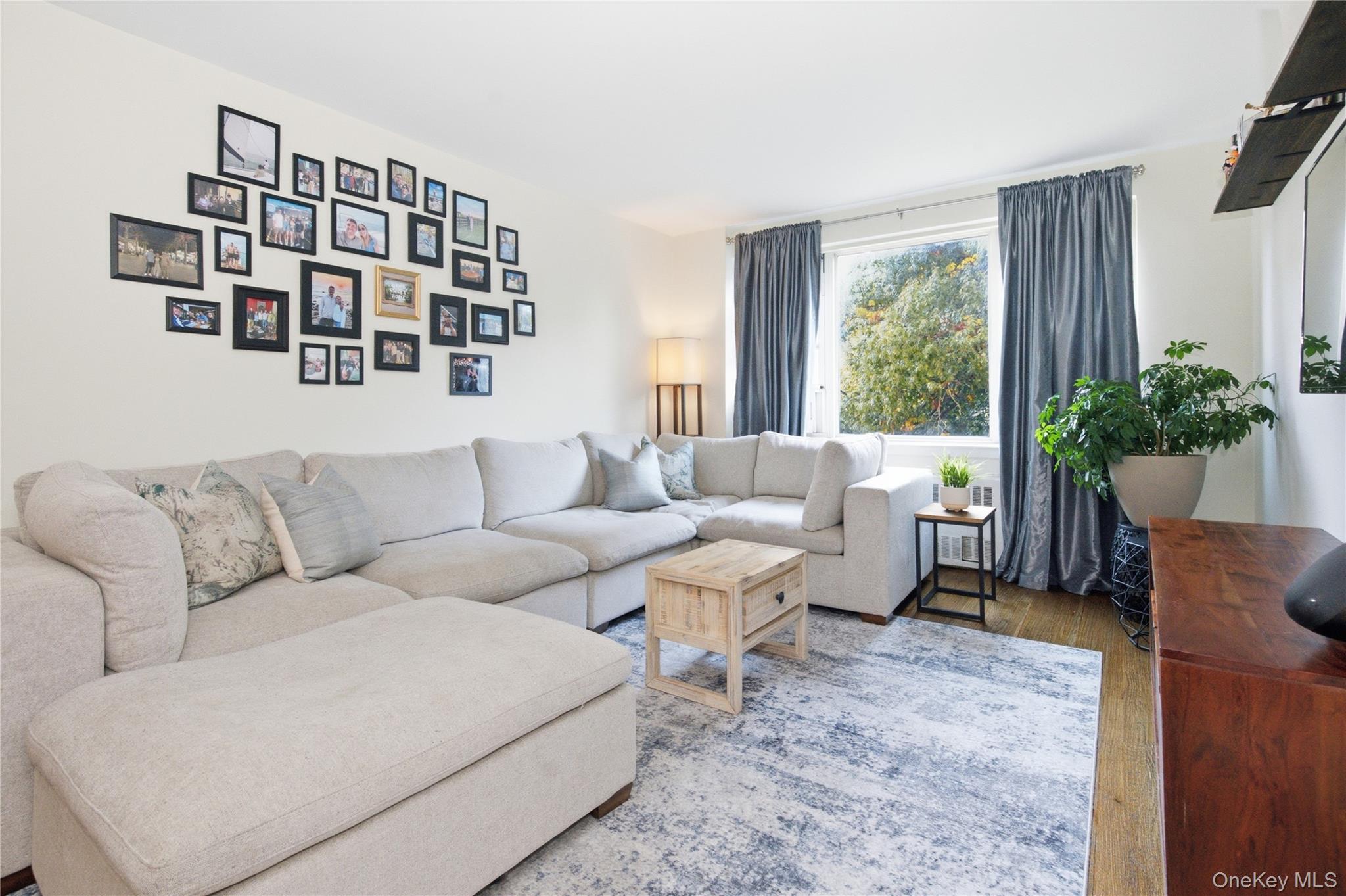 30 N Broadway, Unit 2E photo 4