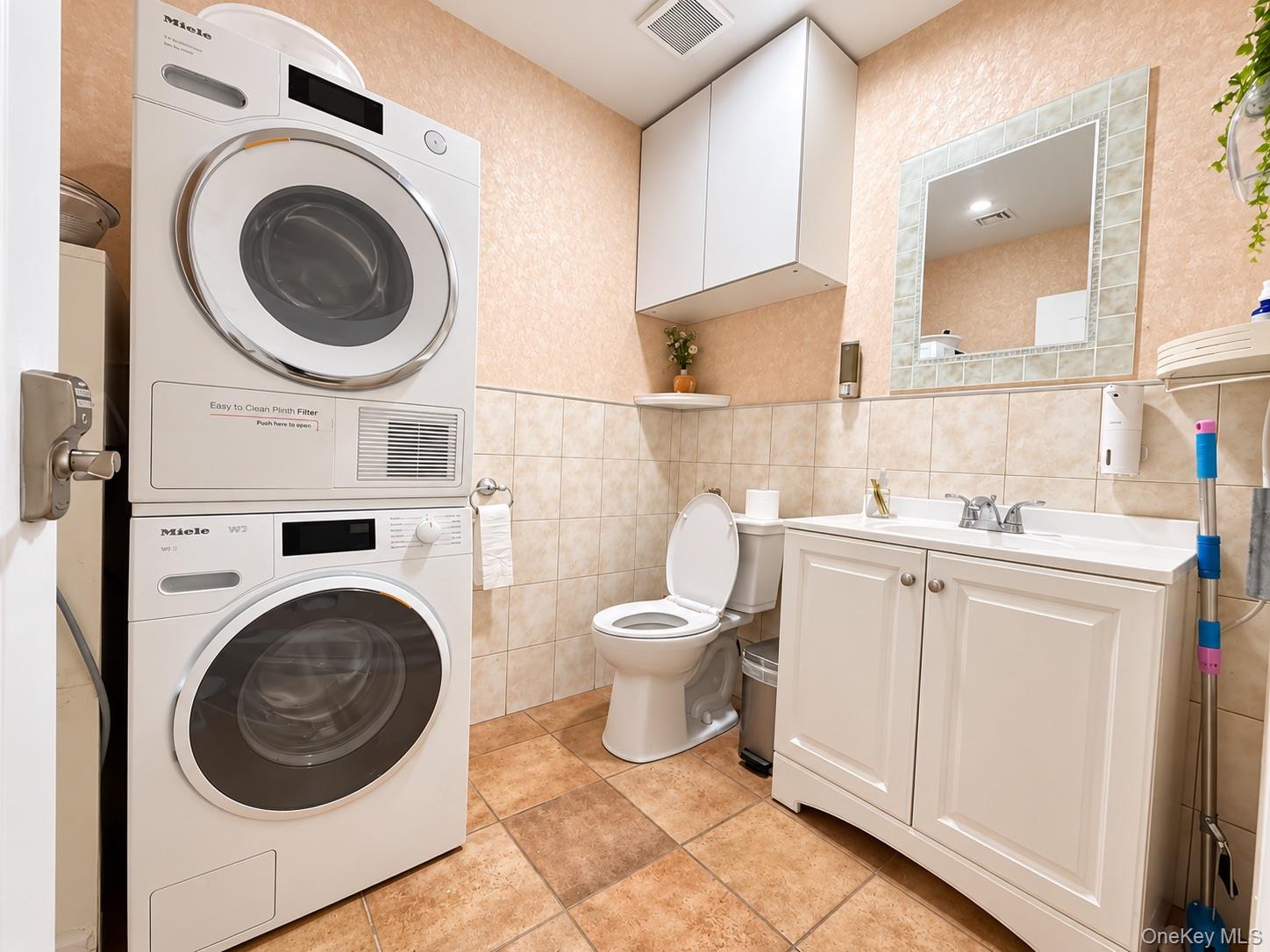 136-89 Roosevelt Avenue, Unit 201 photo 6