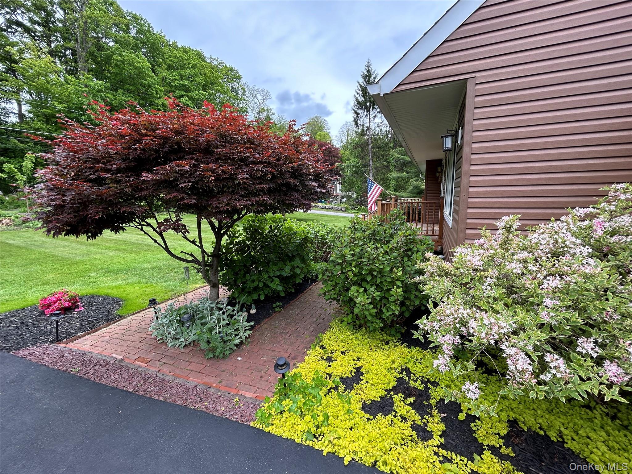 122 Agor Lane – For Sale photo 2