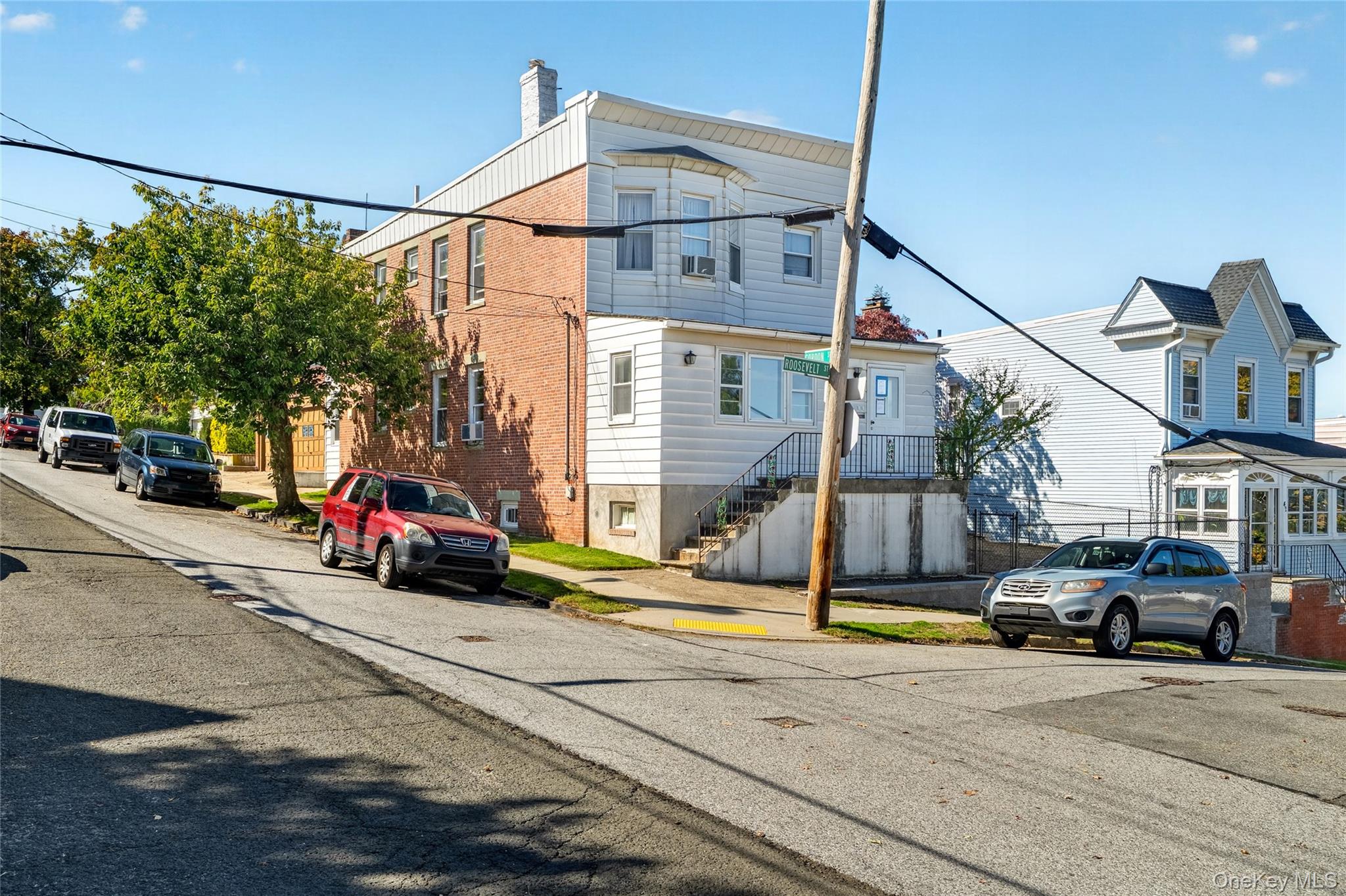 48 Roosevelt Street – For Sale
