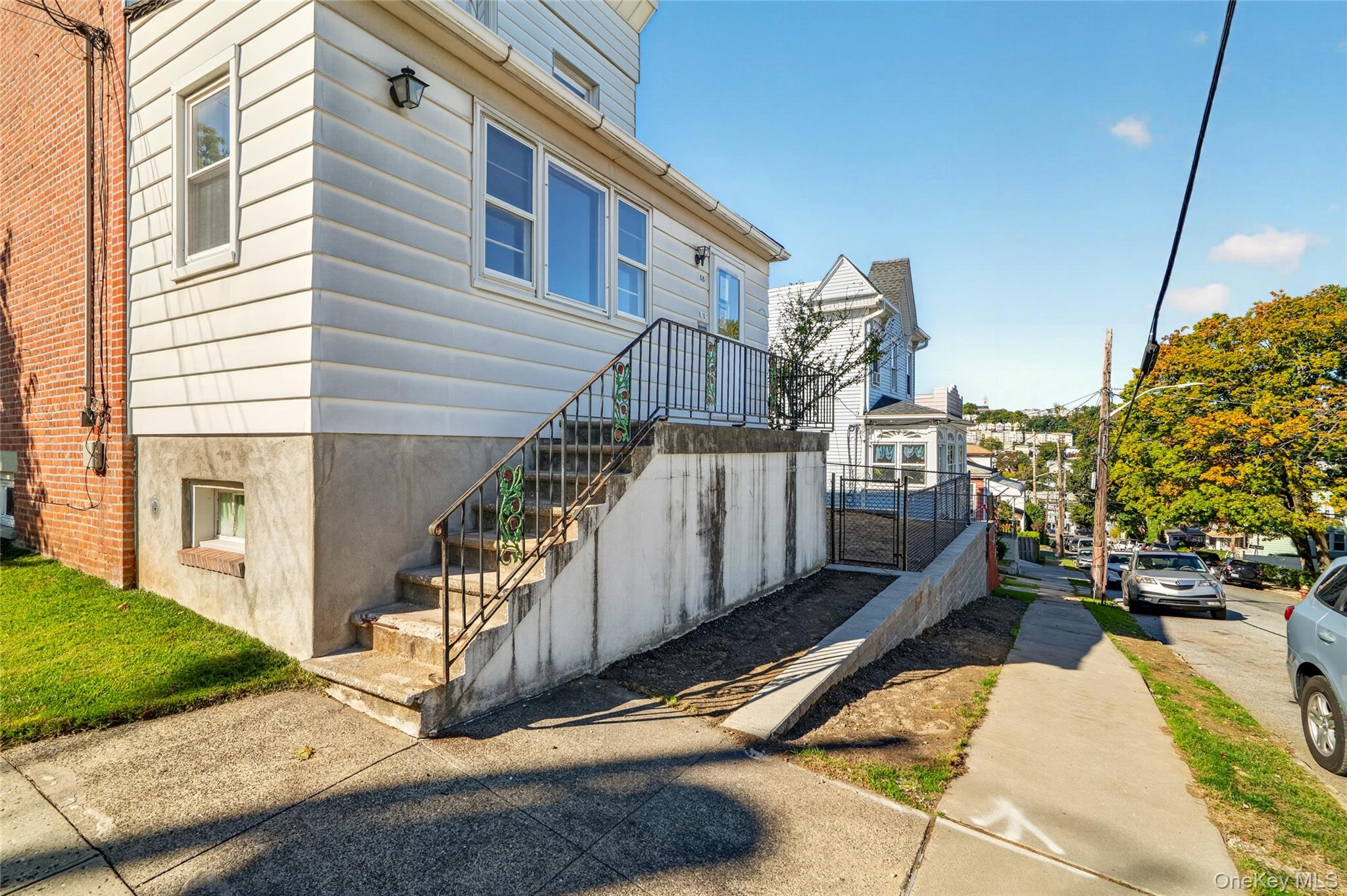 48 Roosevelt Street – For Sale photo 3