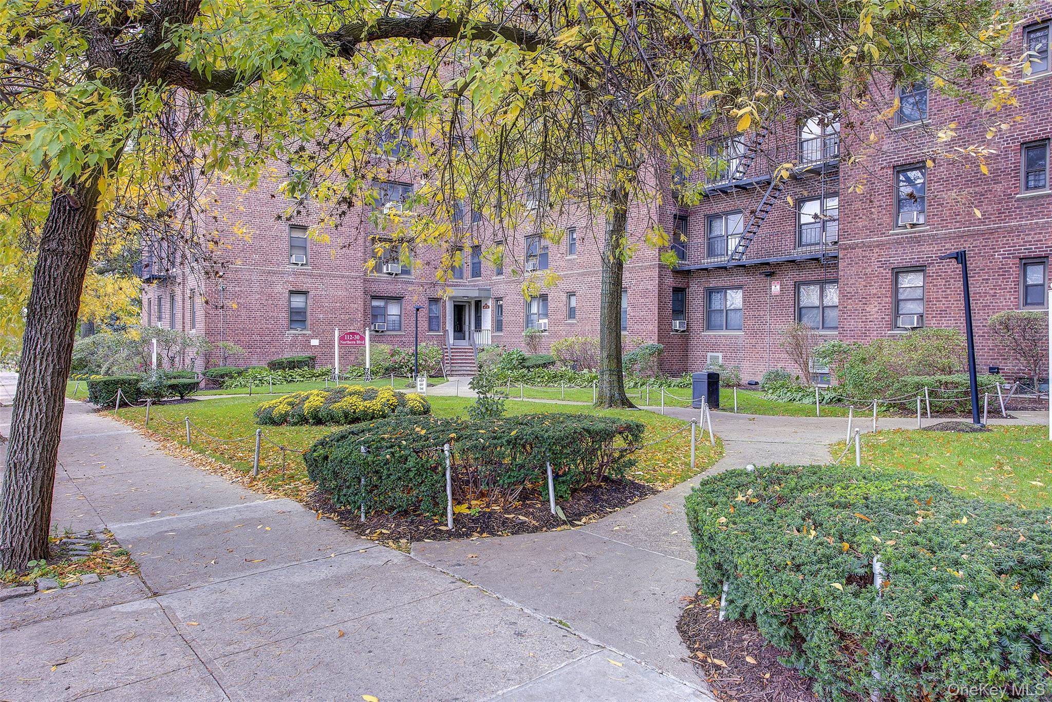 112-30 Northern Boulevard, Unit 1F photo 40