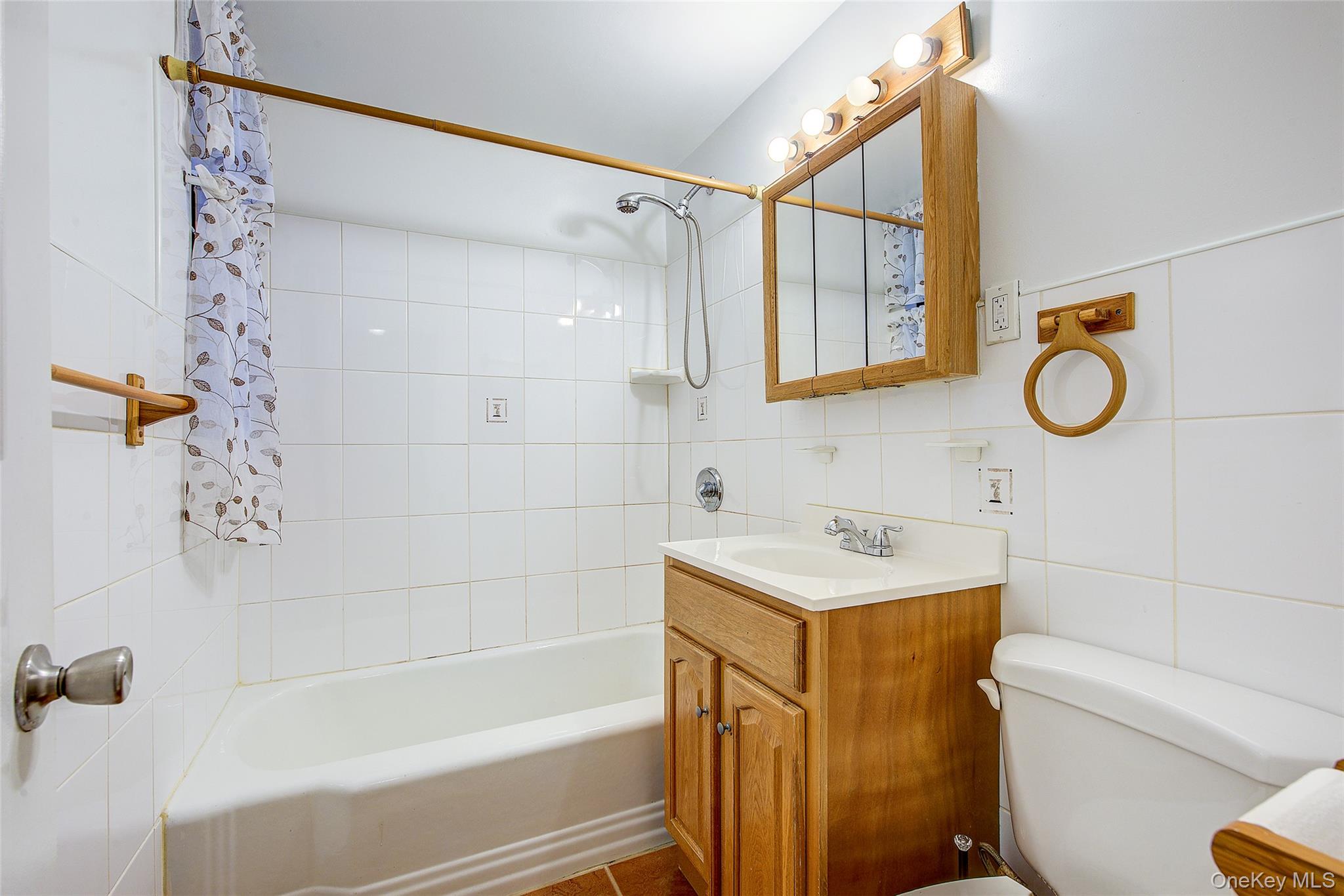 112-30 Northern Boulevard, Unit 1F photo 18