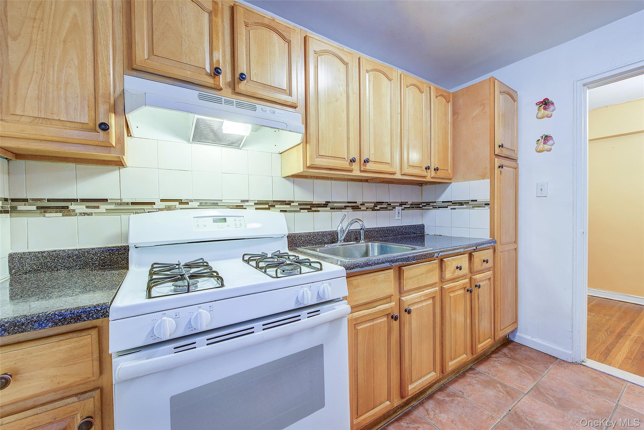 112-30 Northern Boulevard, Unit 1F photo 15