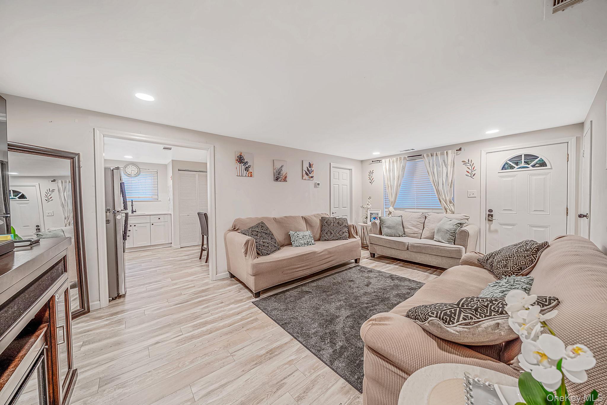 100 Birchwood Road, Unit 100 photo 11