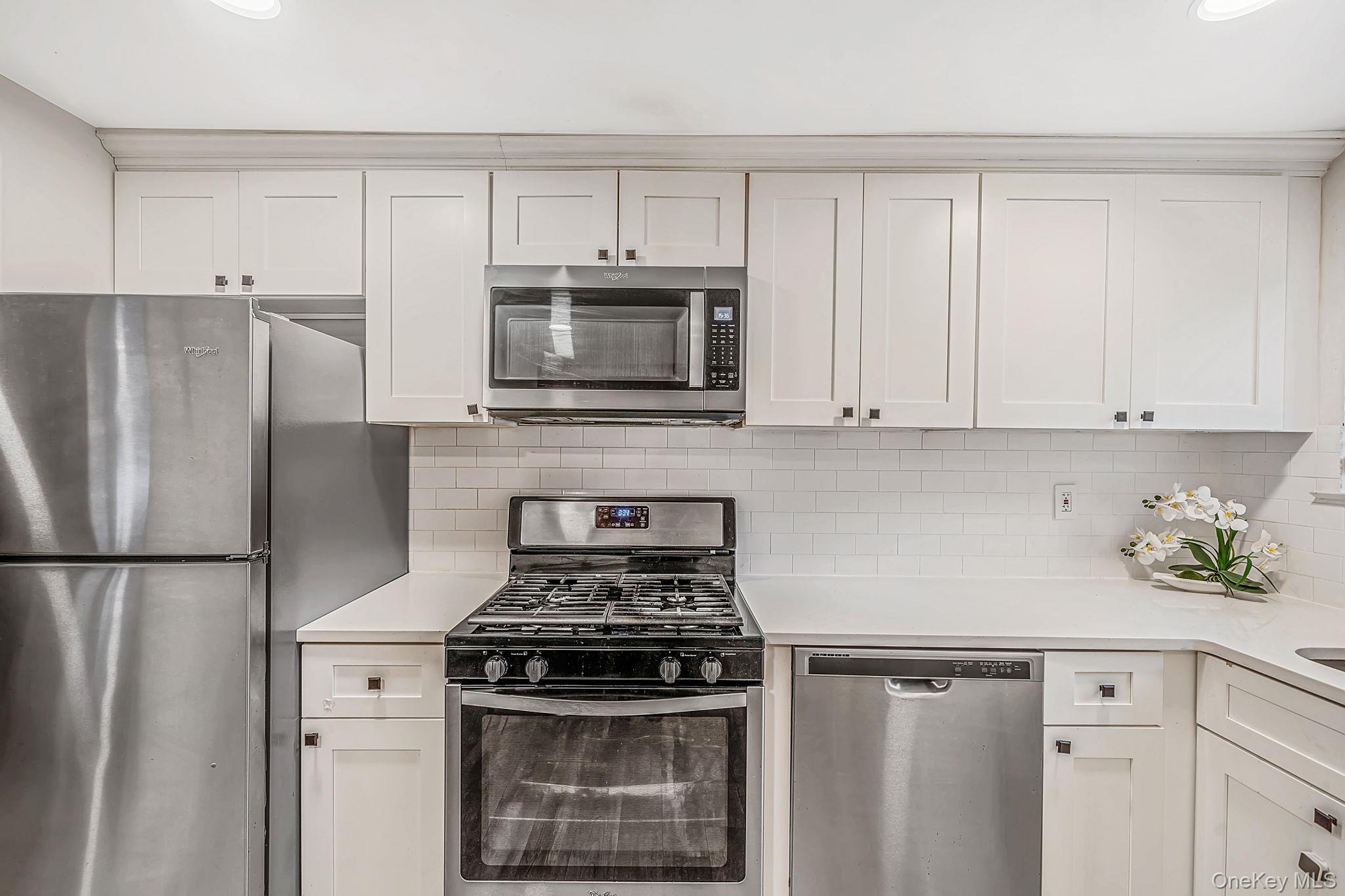 100 Birchwood Road, Unit 100 photo 14