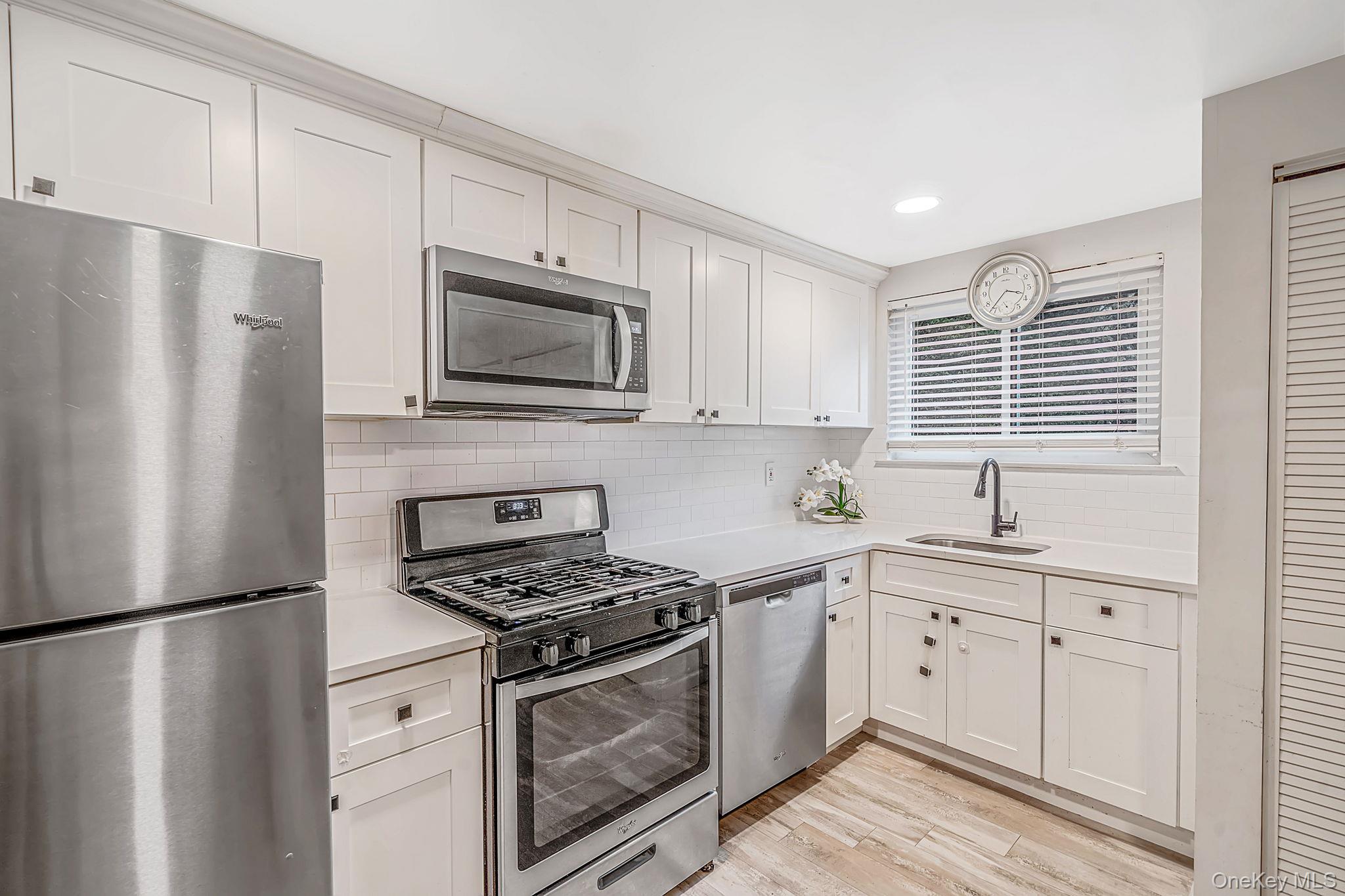 100 Birchwood Road, Unit 100 photo 13