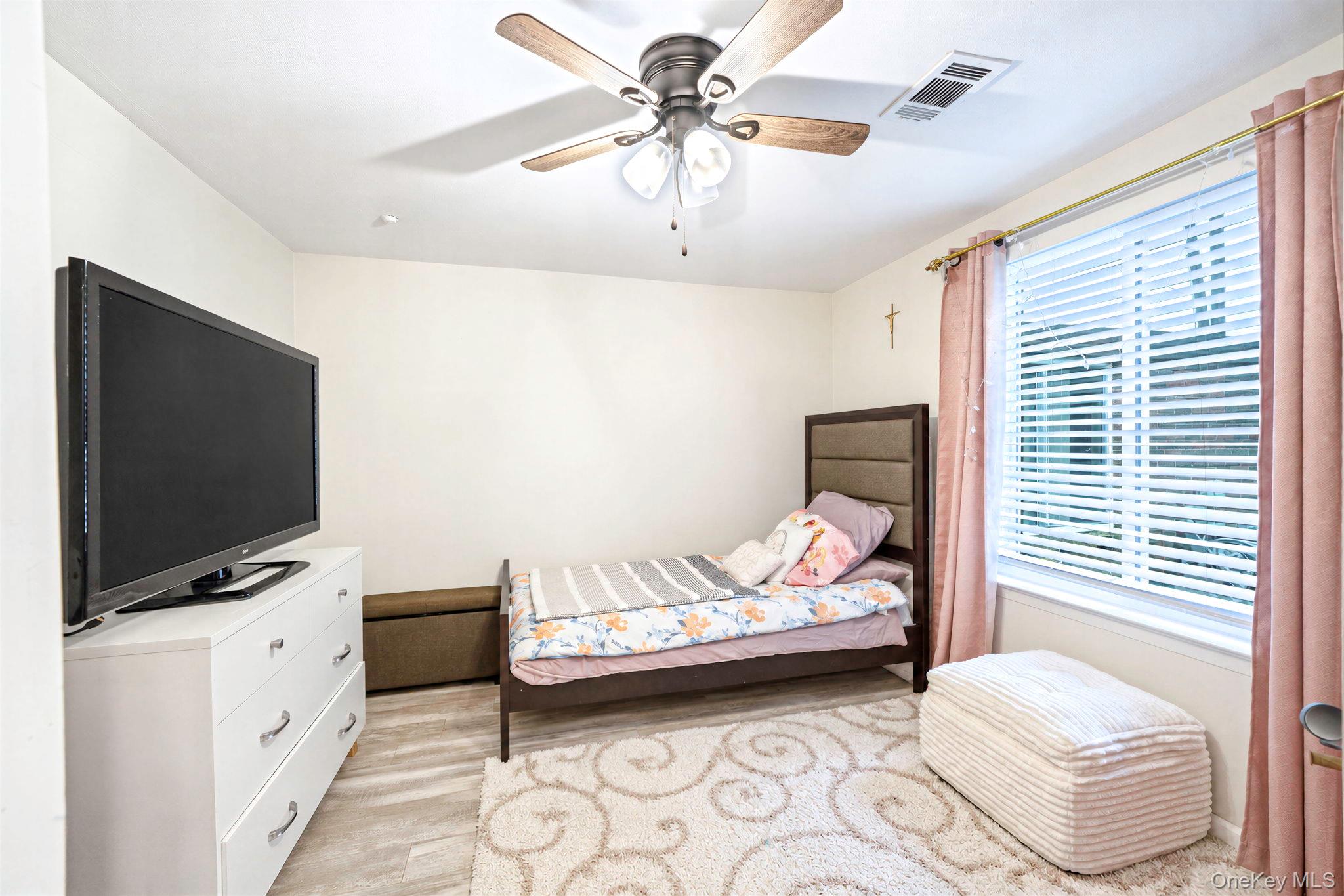 100 Birchwood Road, Unit 100 photo 18