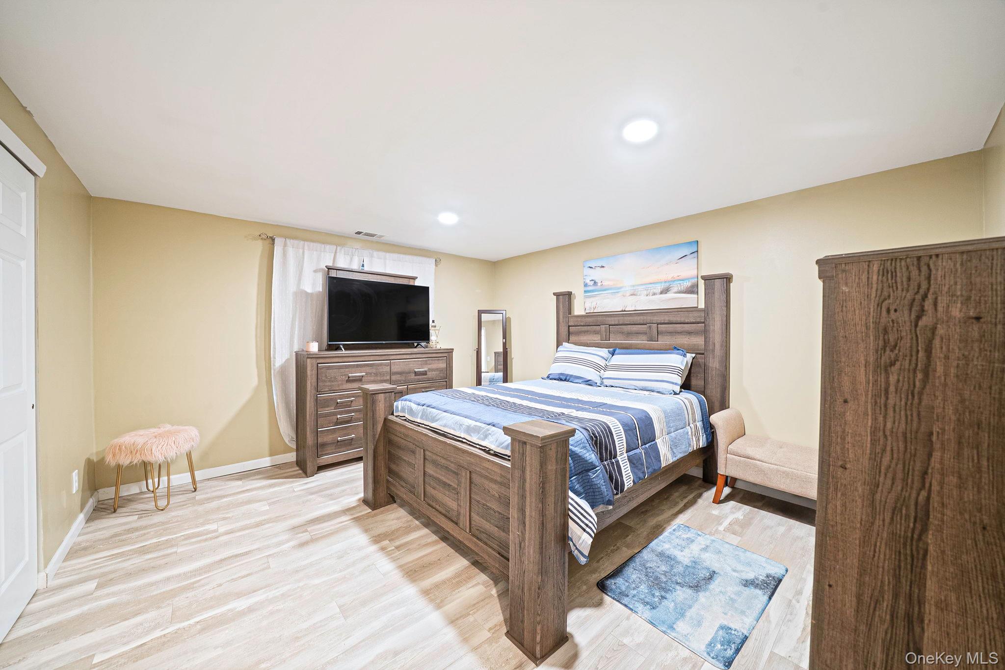 100 Birchwood Road, Unit 100 photo 19