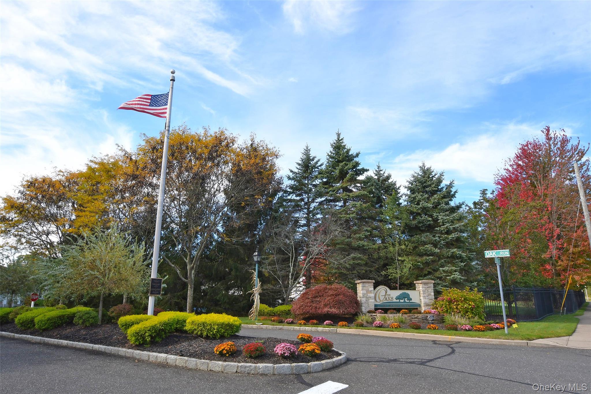16 Oak Run – For Sale photo 2