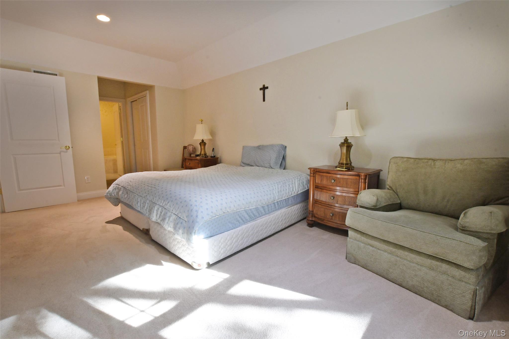 16 Oak Run – For Sale photo 12