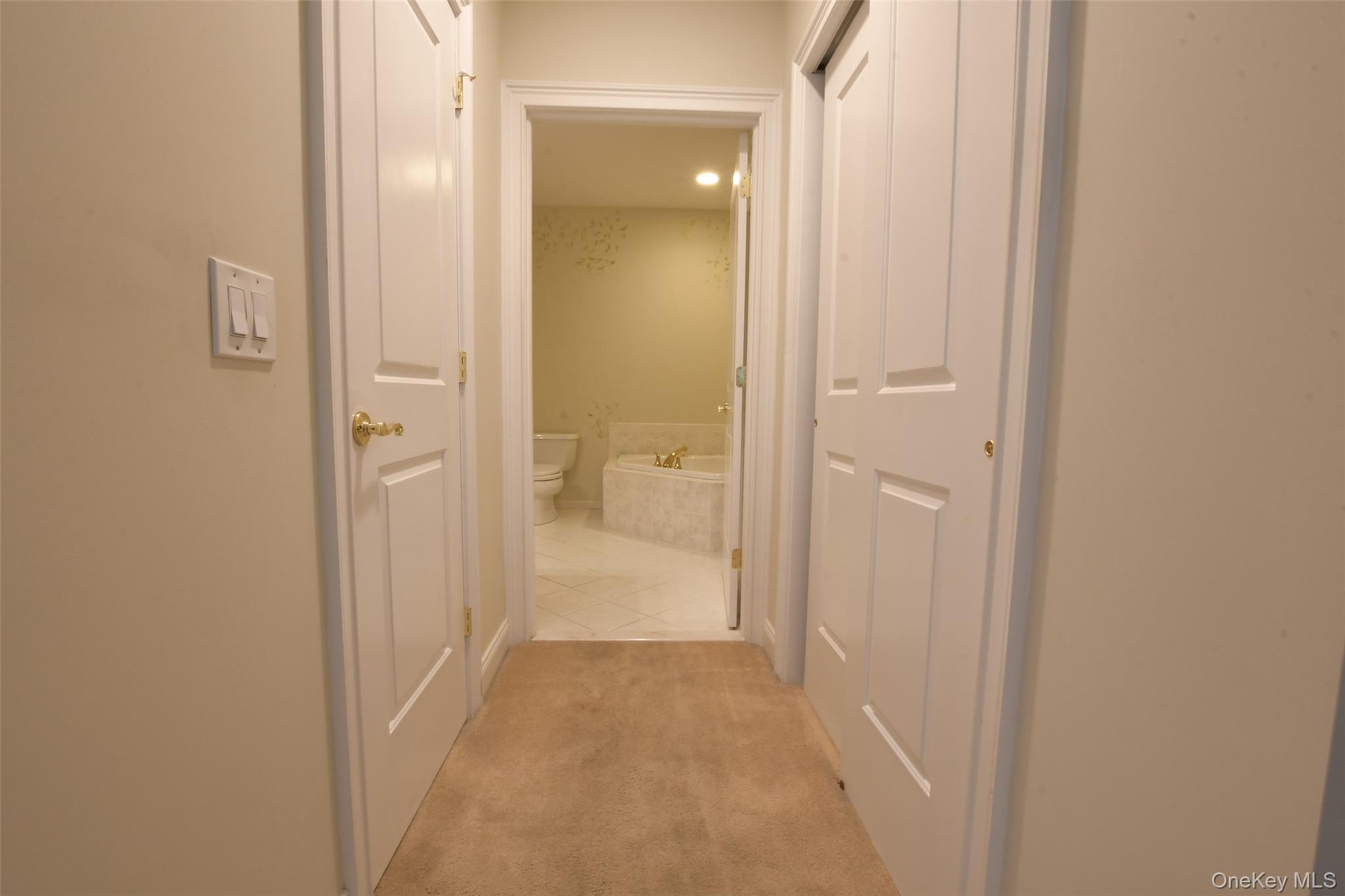 16 Oak Run – For Sale photo 13