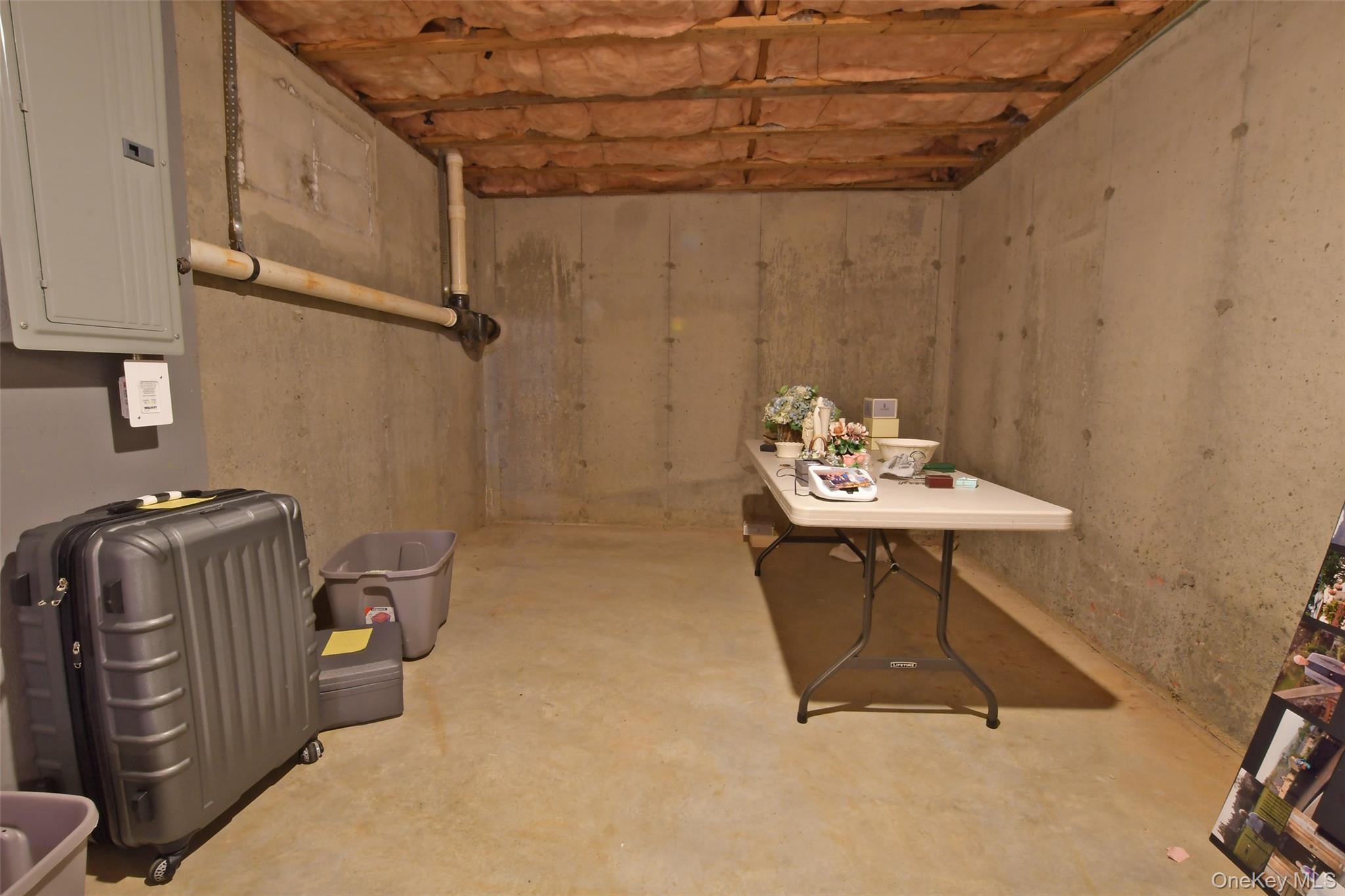 16 Oak Run – For Sale photo 21