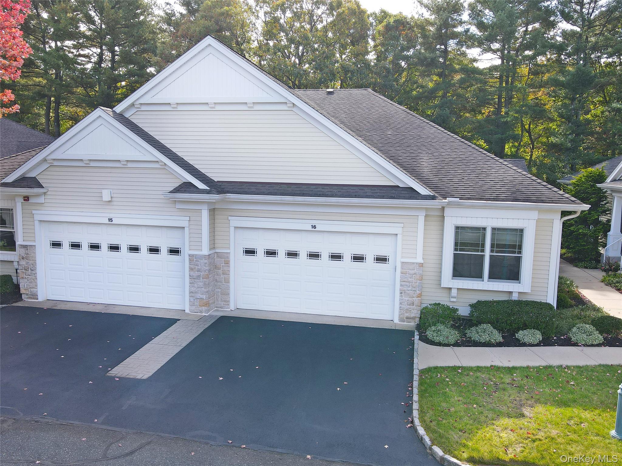 16 Oak Run – For Sale photo 6