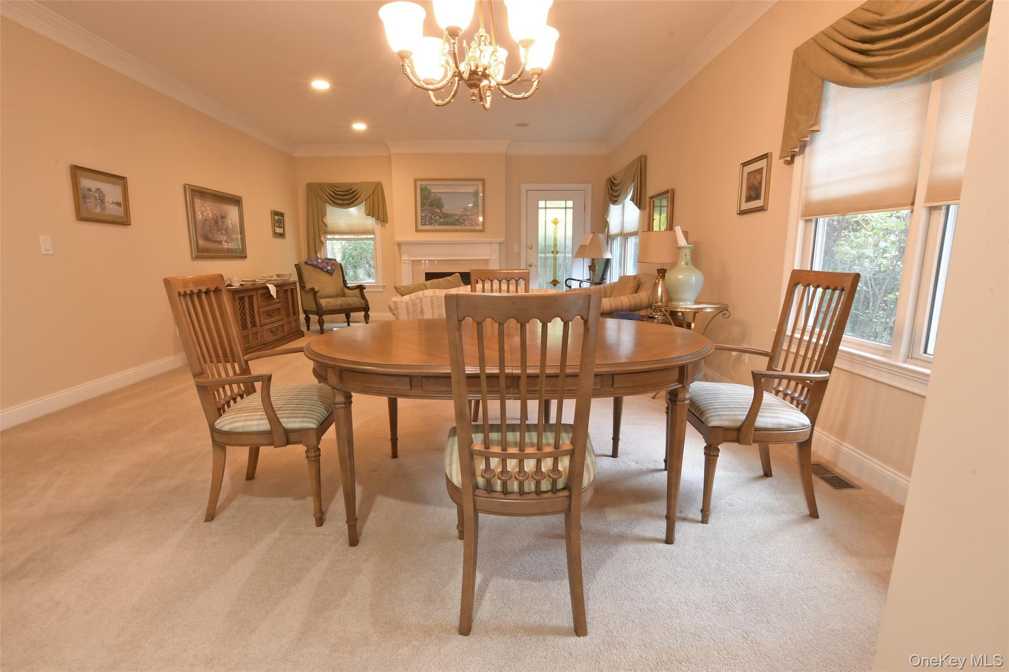 16 Oak Run – For Sale photo 11