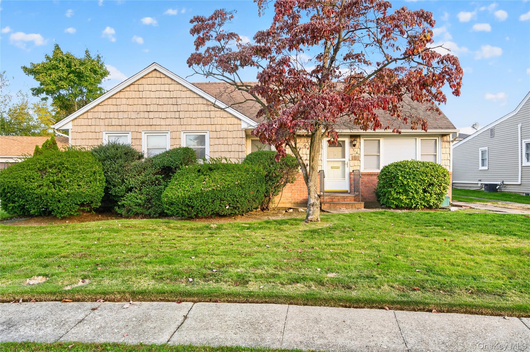 716 Truman Avenue – For Sale photo 2