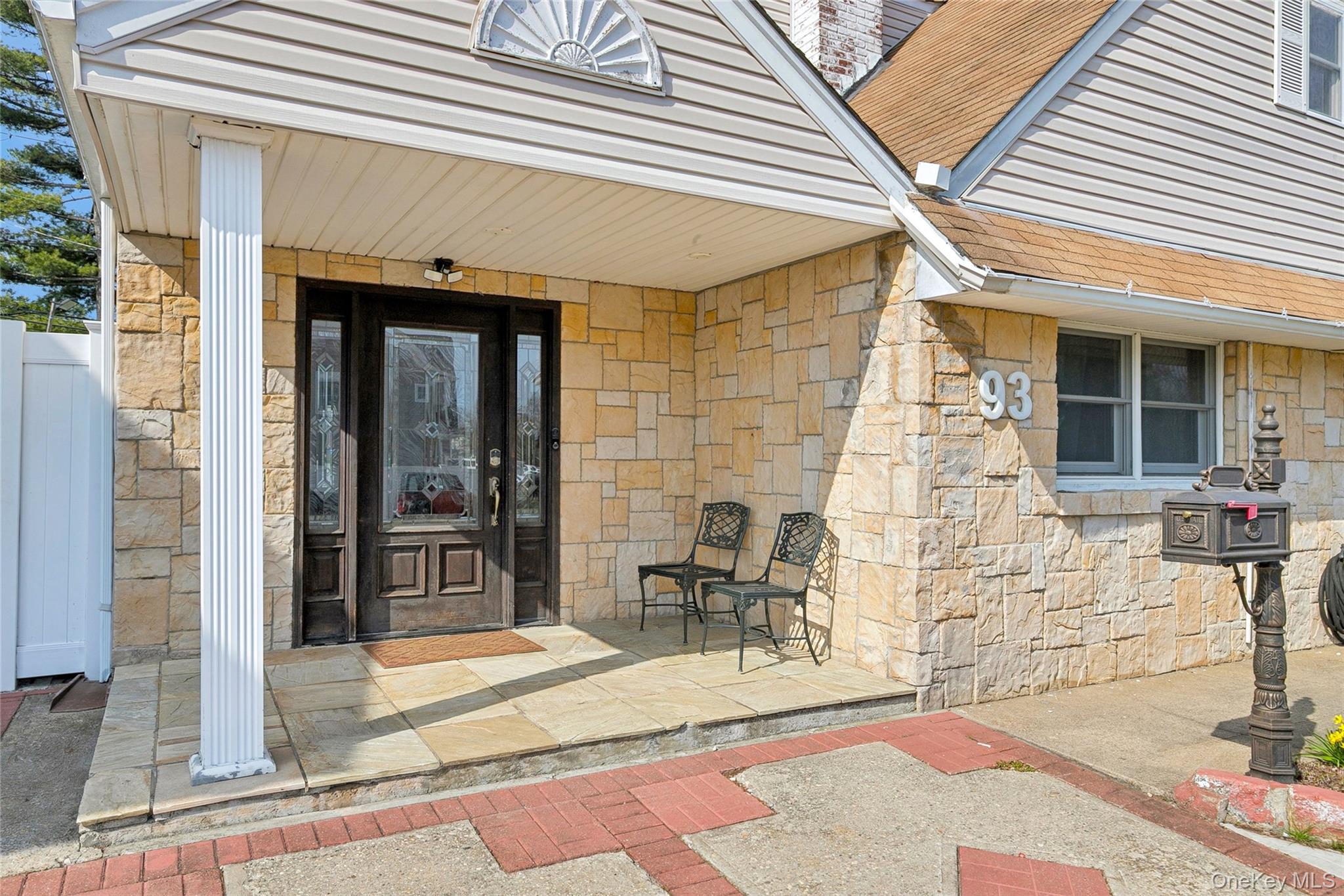 93 Hearth Lane – For Sale photo 2