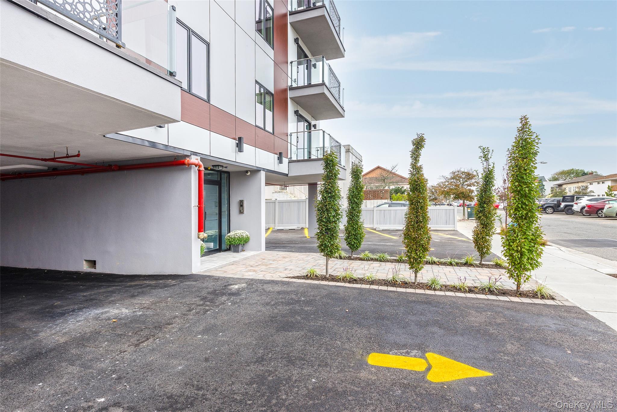 848 E Broadway, Unit 3W photo 4