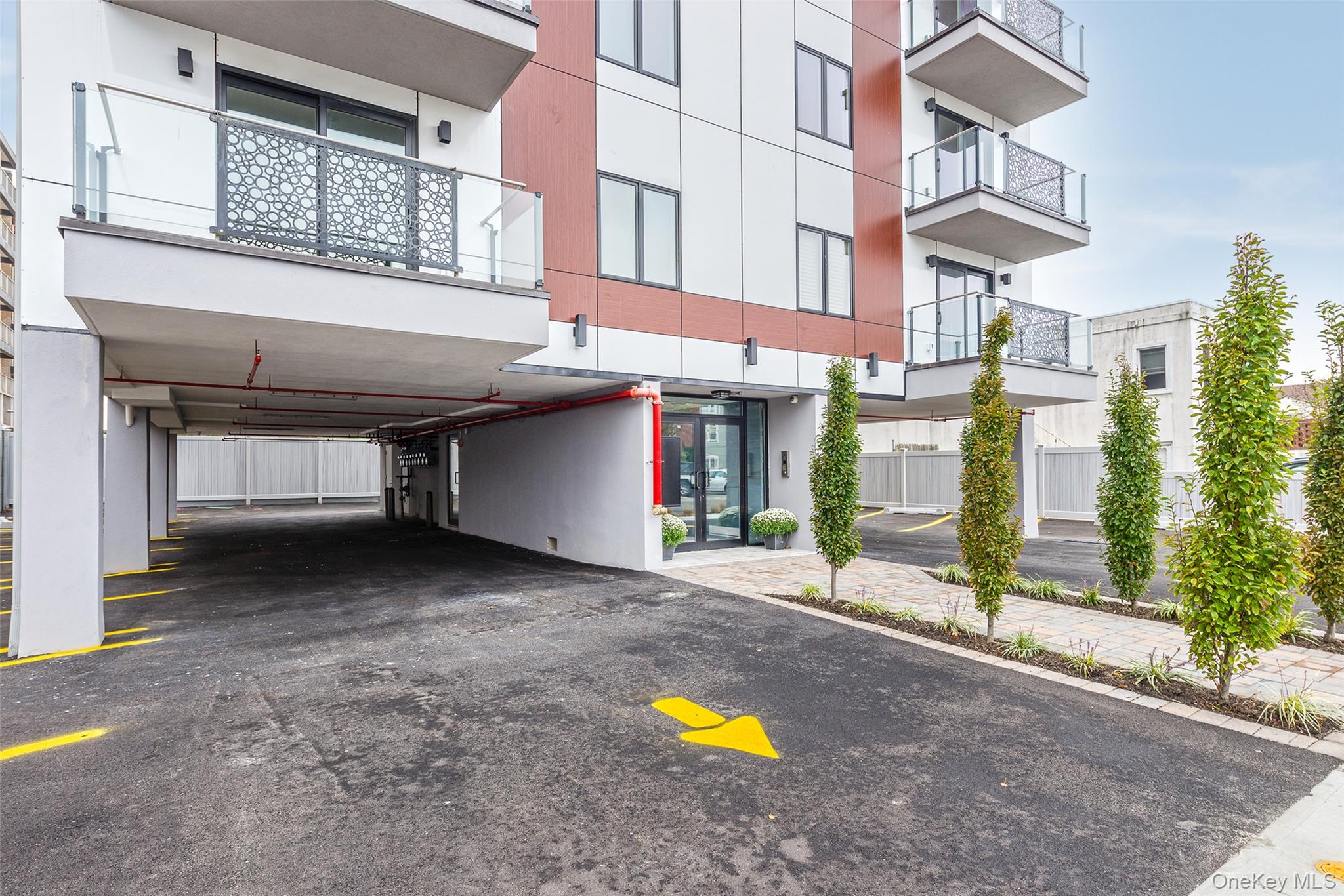 848 E Broadway, Unit 3W photo 5