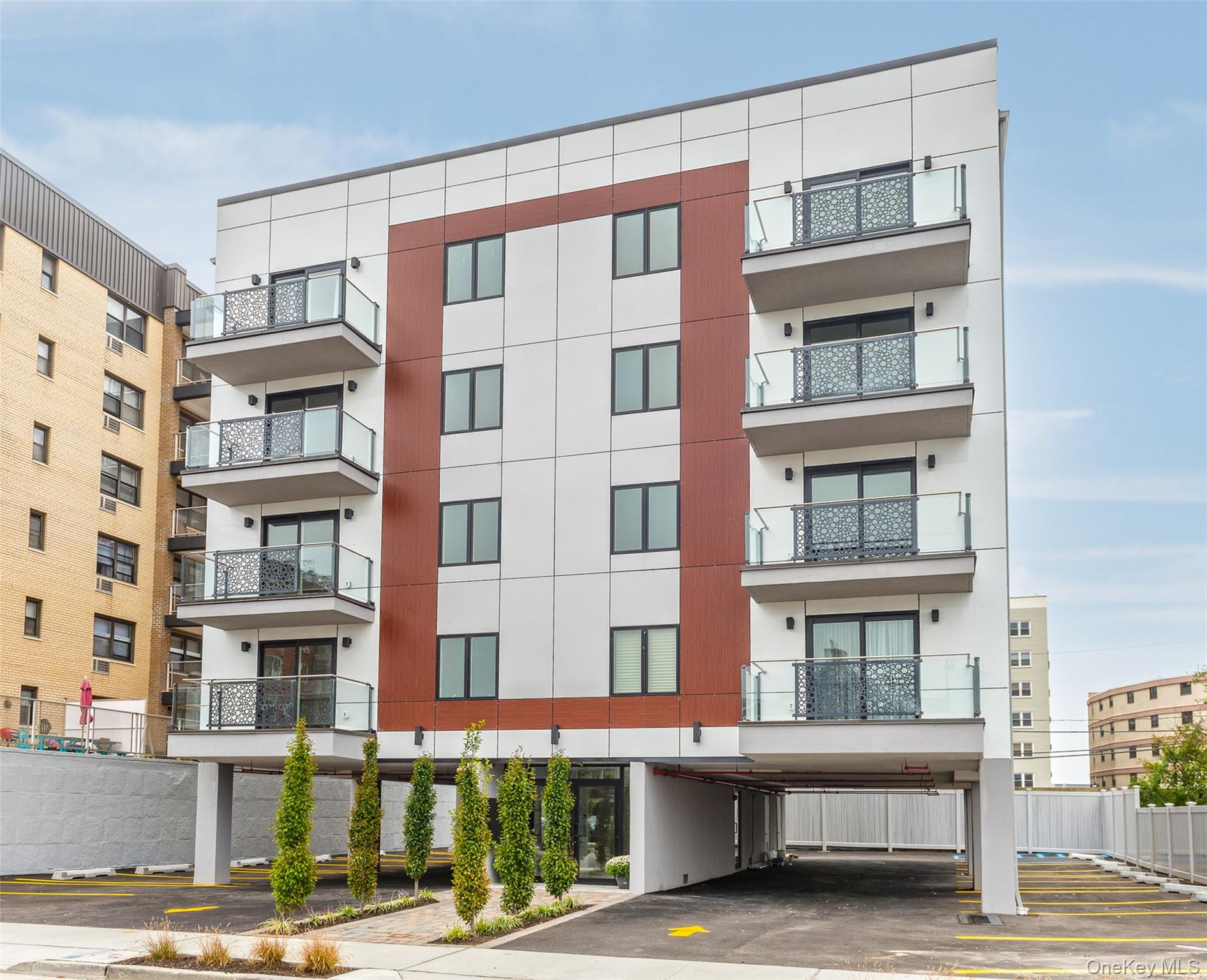 848 E Broadway, Unit 3W photo 2