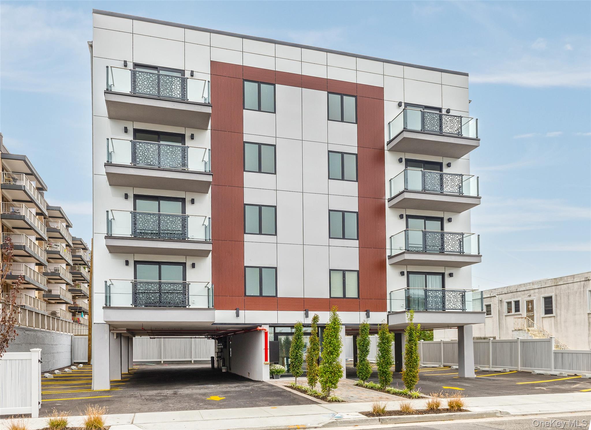 848 E Broadway, Unit 3W photo 3