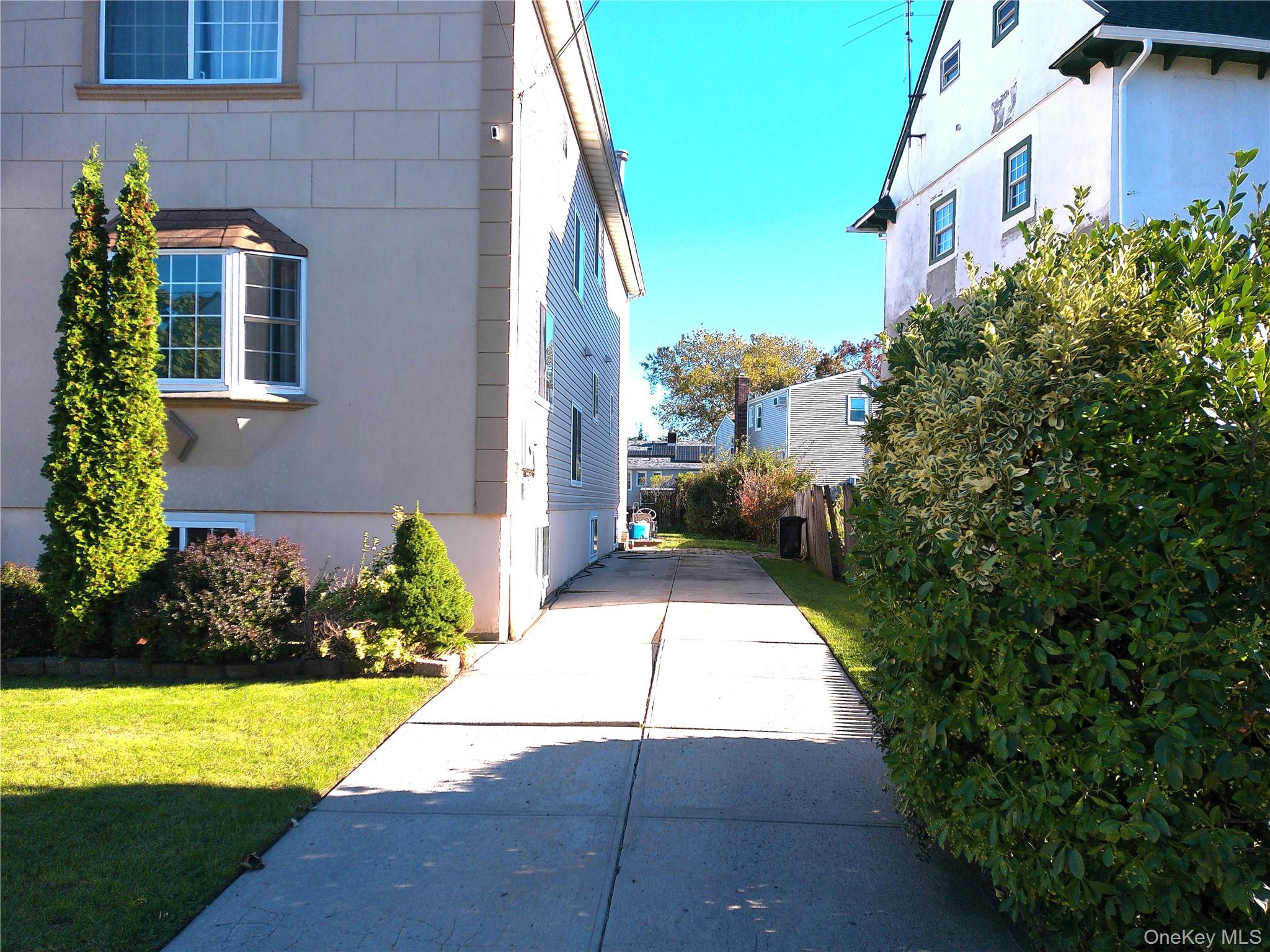 1478 Dunbar Street – For Sale photo 3