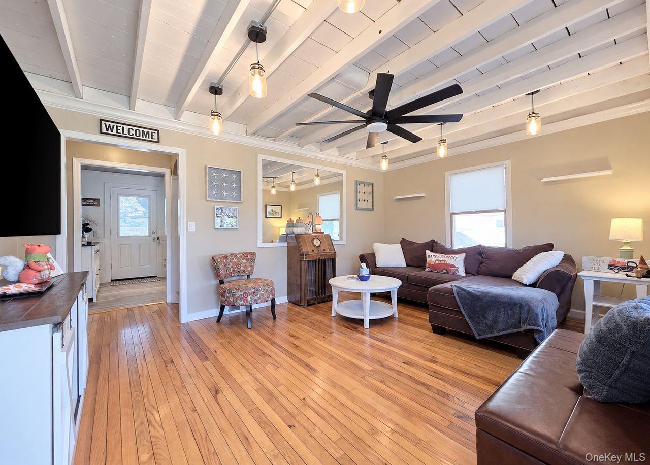 8 Perry Place – For Sale photo 6