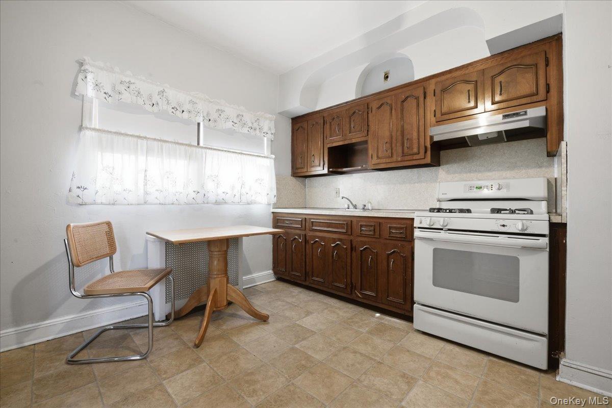 53-11 214th Street – For Sale photo 10