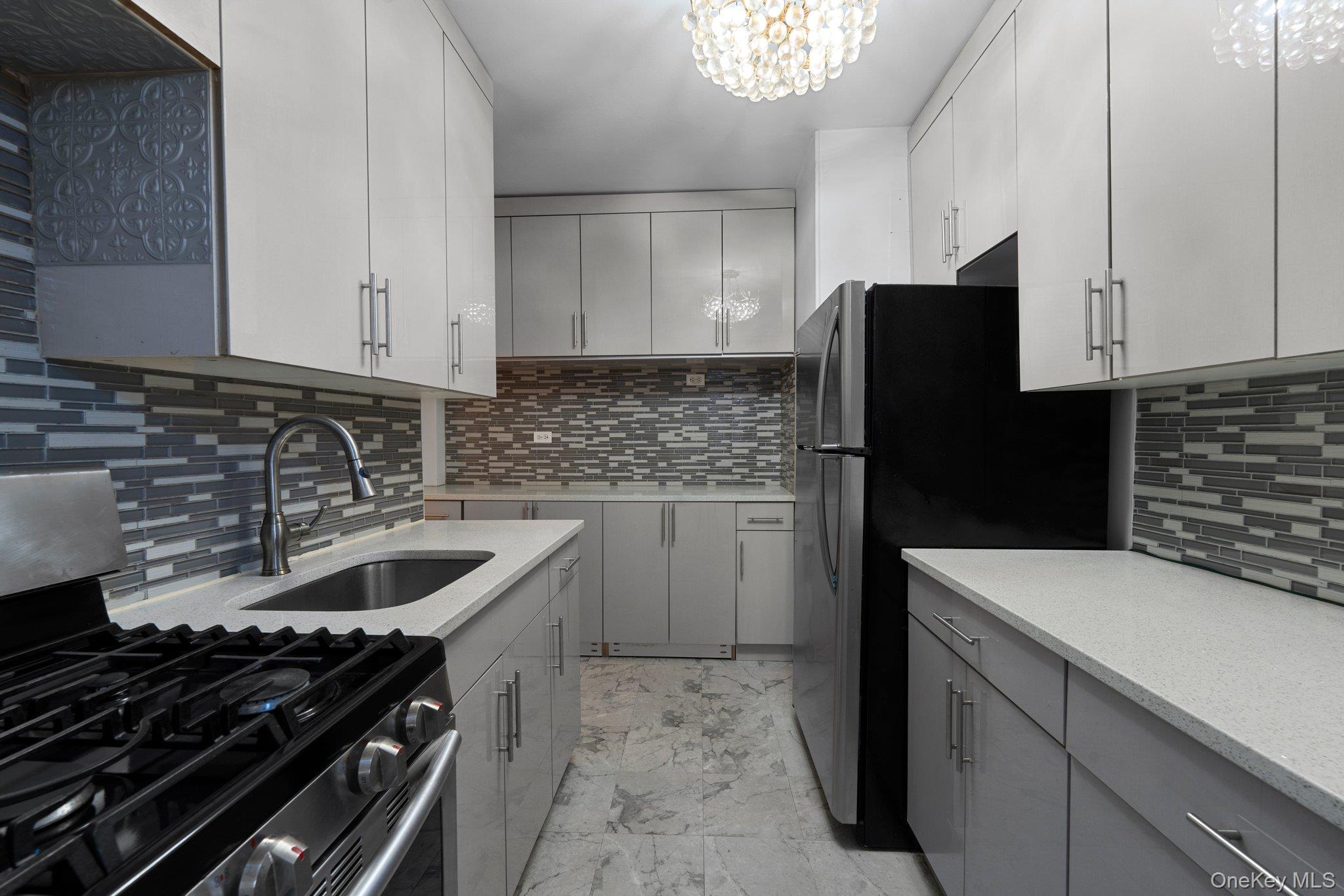 84-31 Van Wyck Expressway Van Wyck Expressway Expressway, Unit 2B photo 6