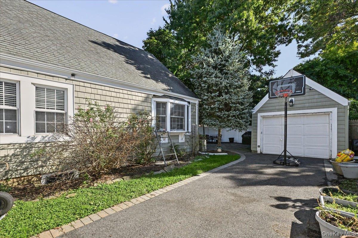 76 Powell Place – For Sale photo 29