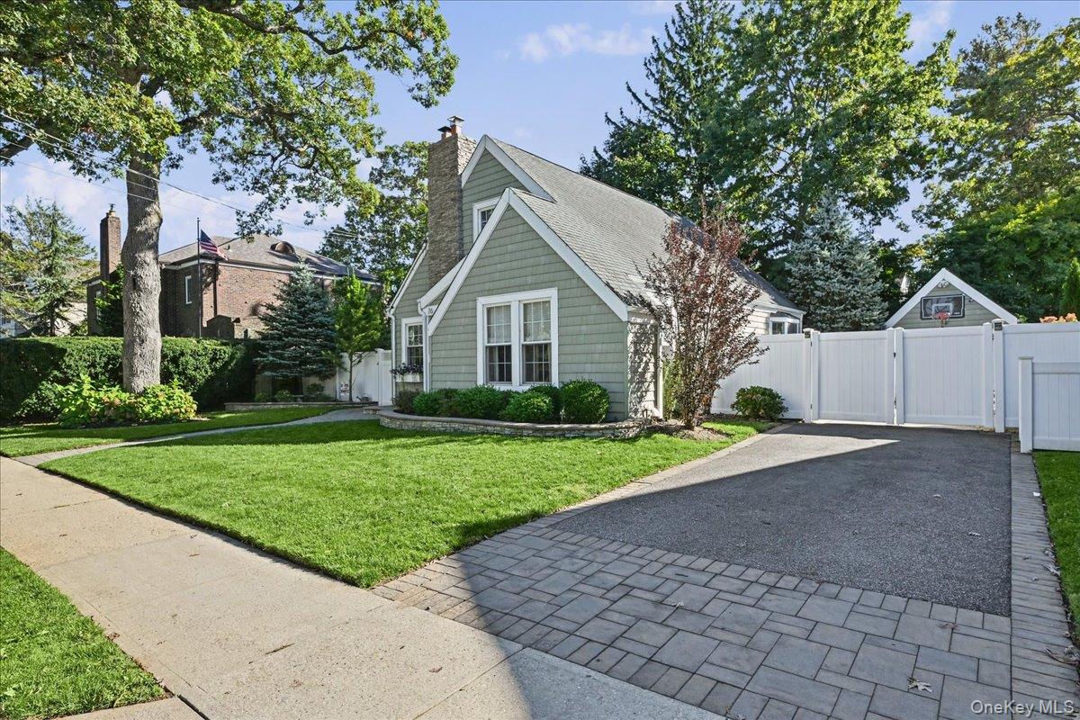 76 Powell Place – For Sale photo 32