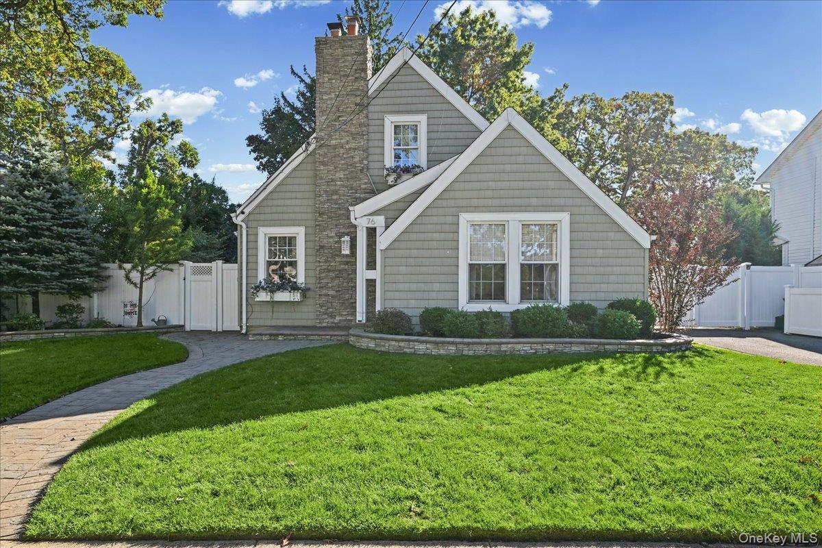 76 Powell Place – For Sale