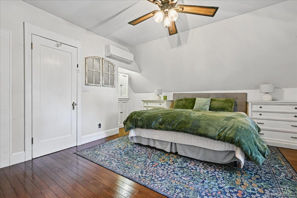 76 Powell Place – For Sale photo 18