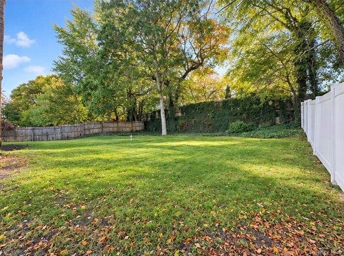 18 Willow Street – For Sale photo 15