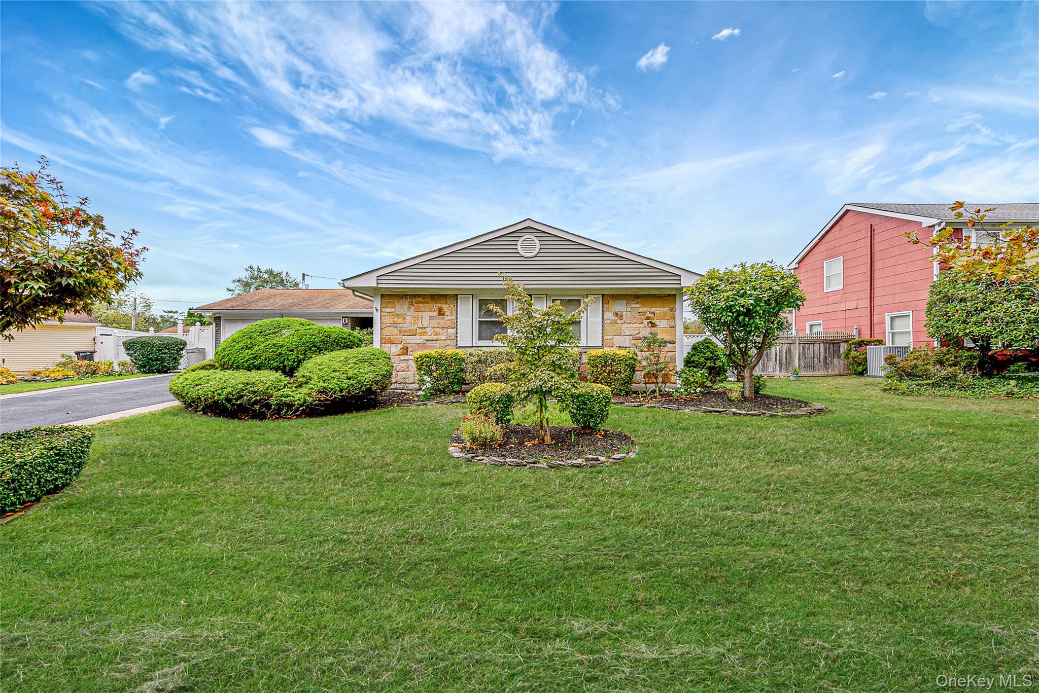 12 Twisting Drive – For Sale photo 2