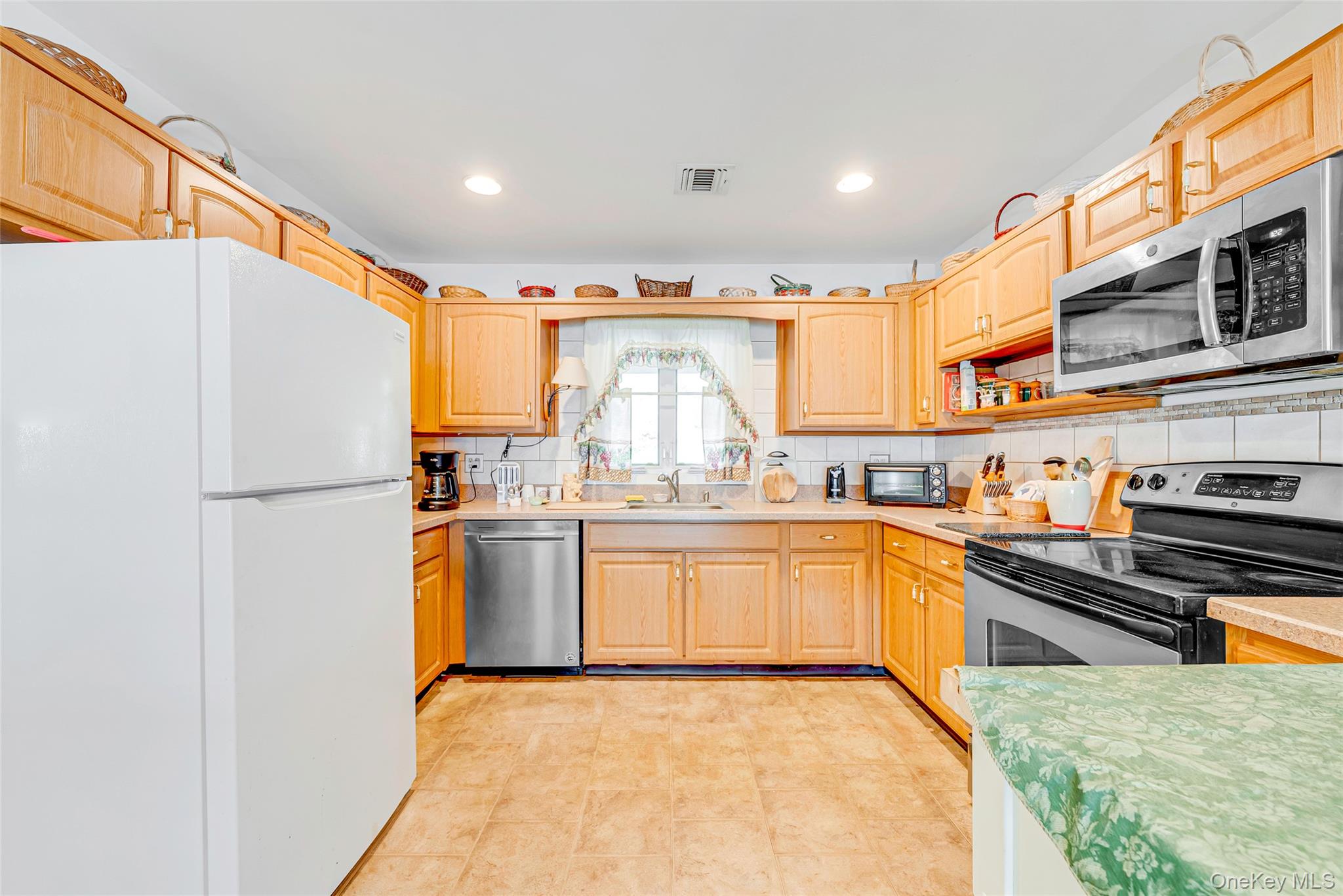 12 Twisting Drive – For Sale photo 14