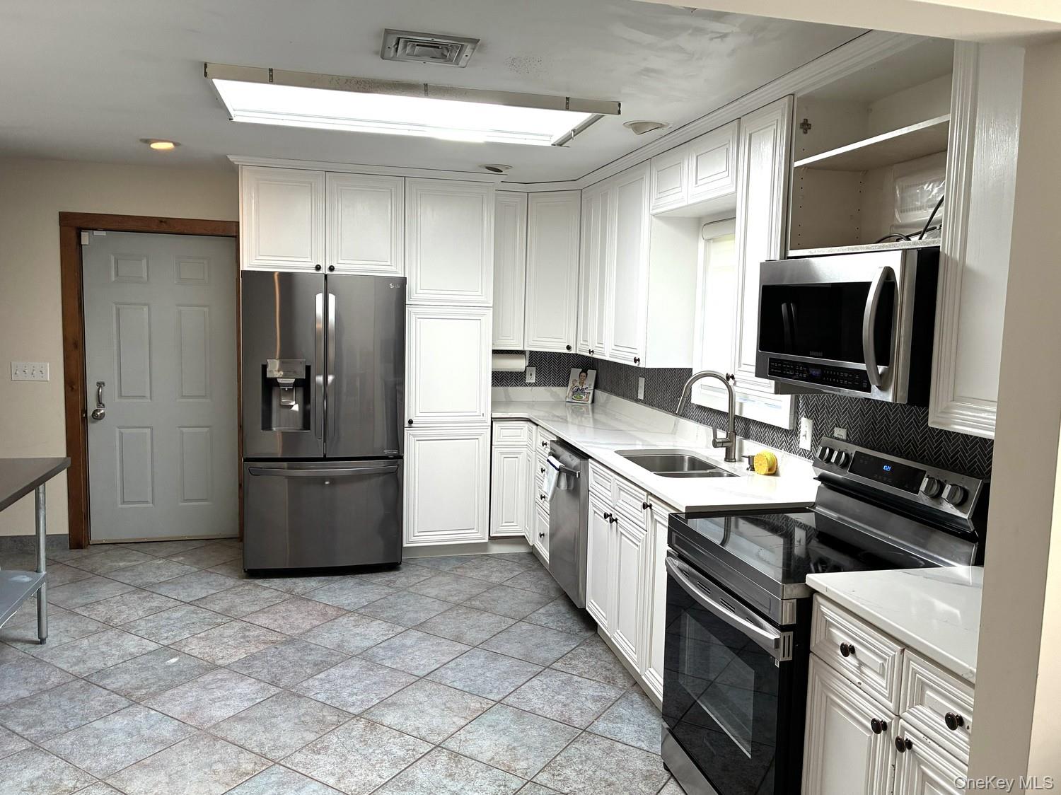158 Wade Road, Unit 1 photo 5