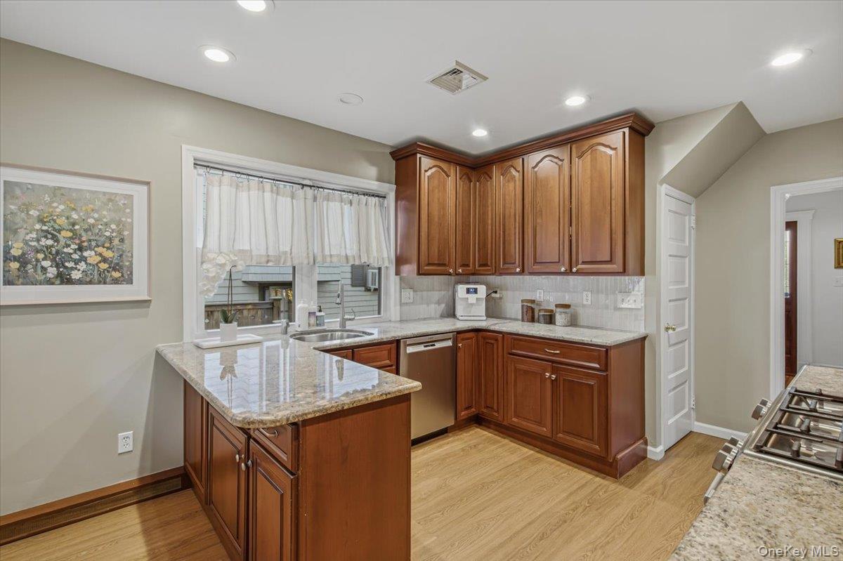 92 Webster Avenue – For Sale photo 12