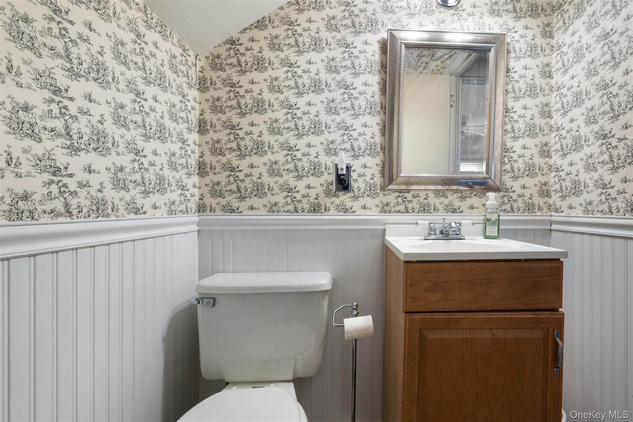 141 Horn Lane – For Sale photo 17
