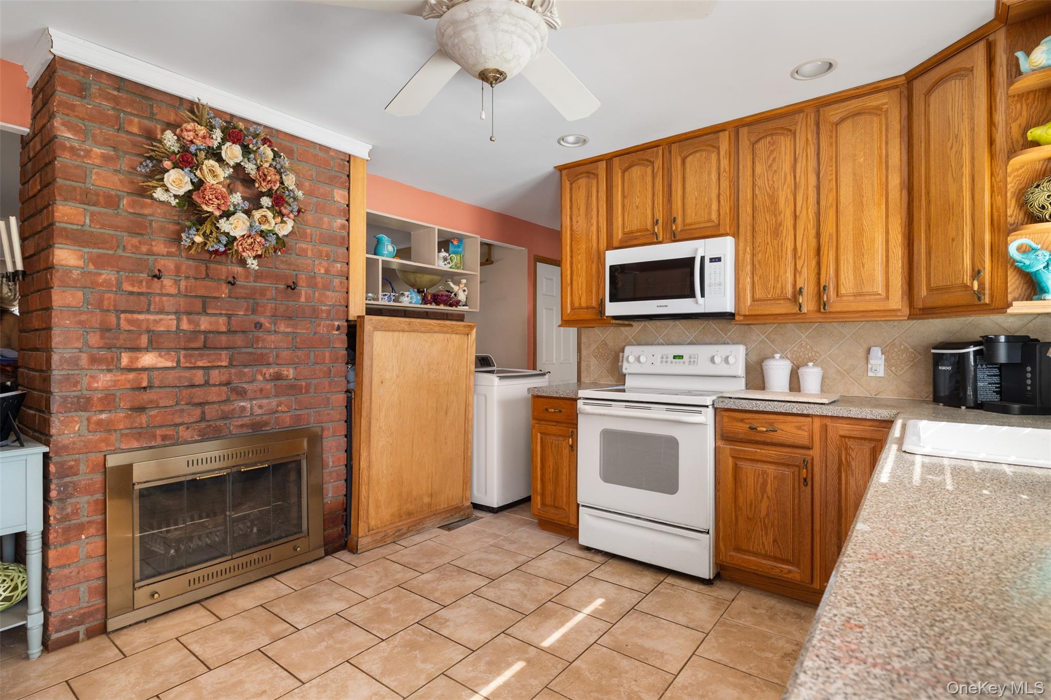 141 Horn Lane – For Sale photo 5