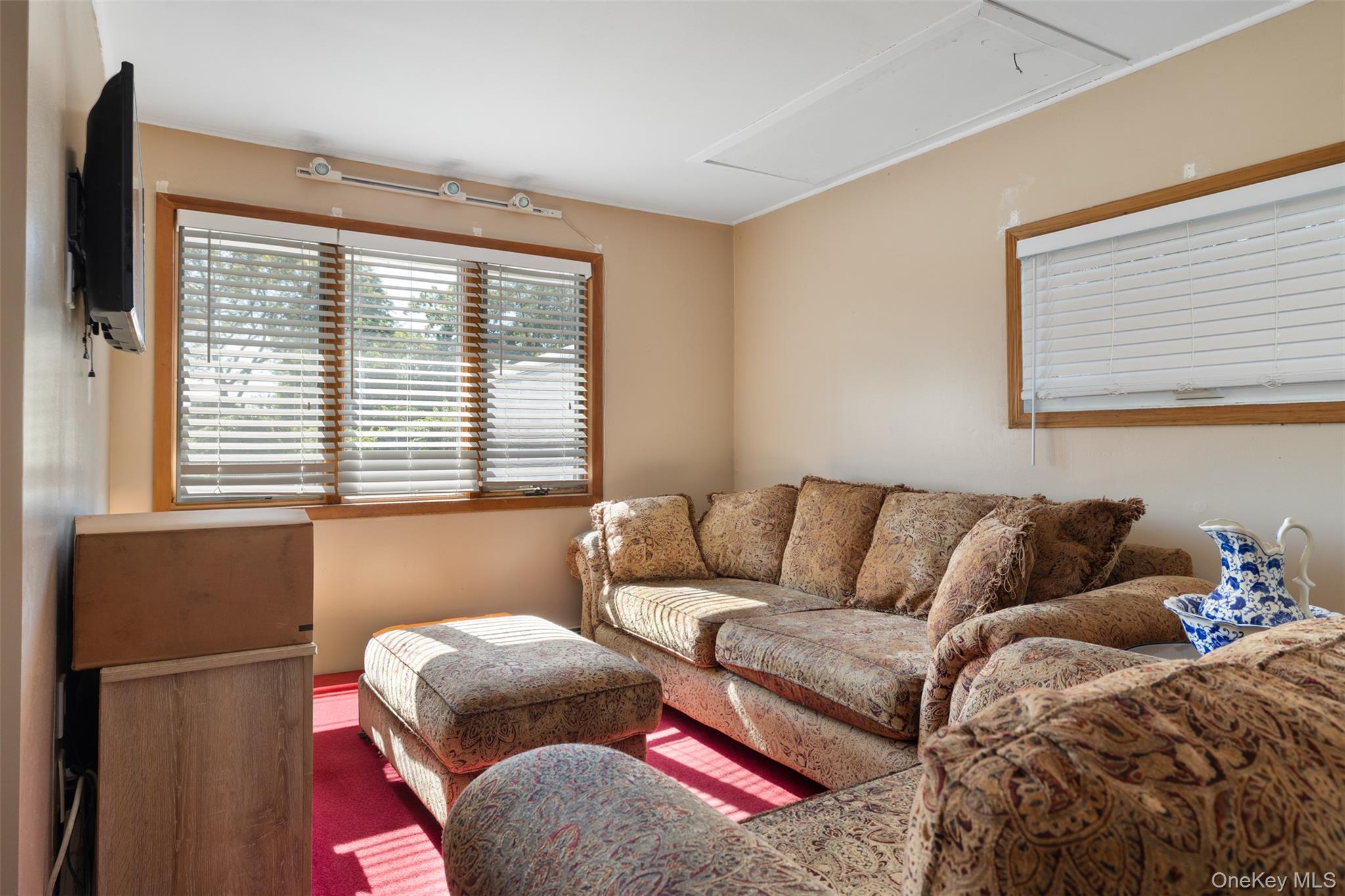 141 Horn Lane – For Sale photo 10