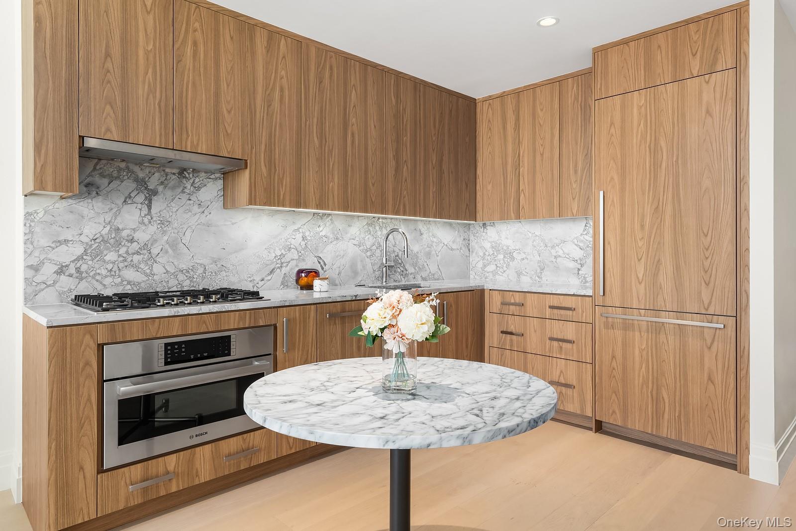 30-55 Vernon Boulevard, Unit 6A photo 4