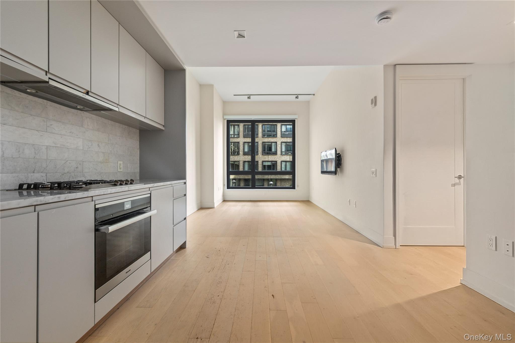 550 Vanderbilt Avenue, Unit 205 photo 4