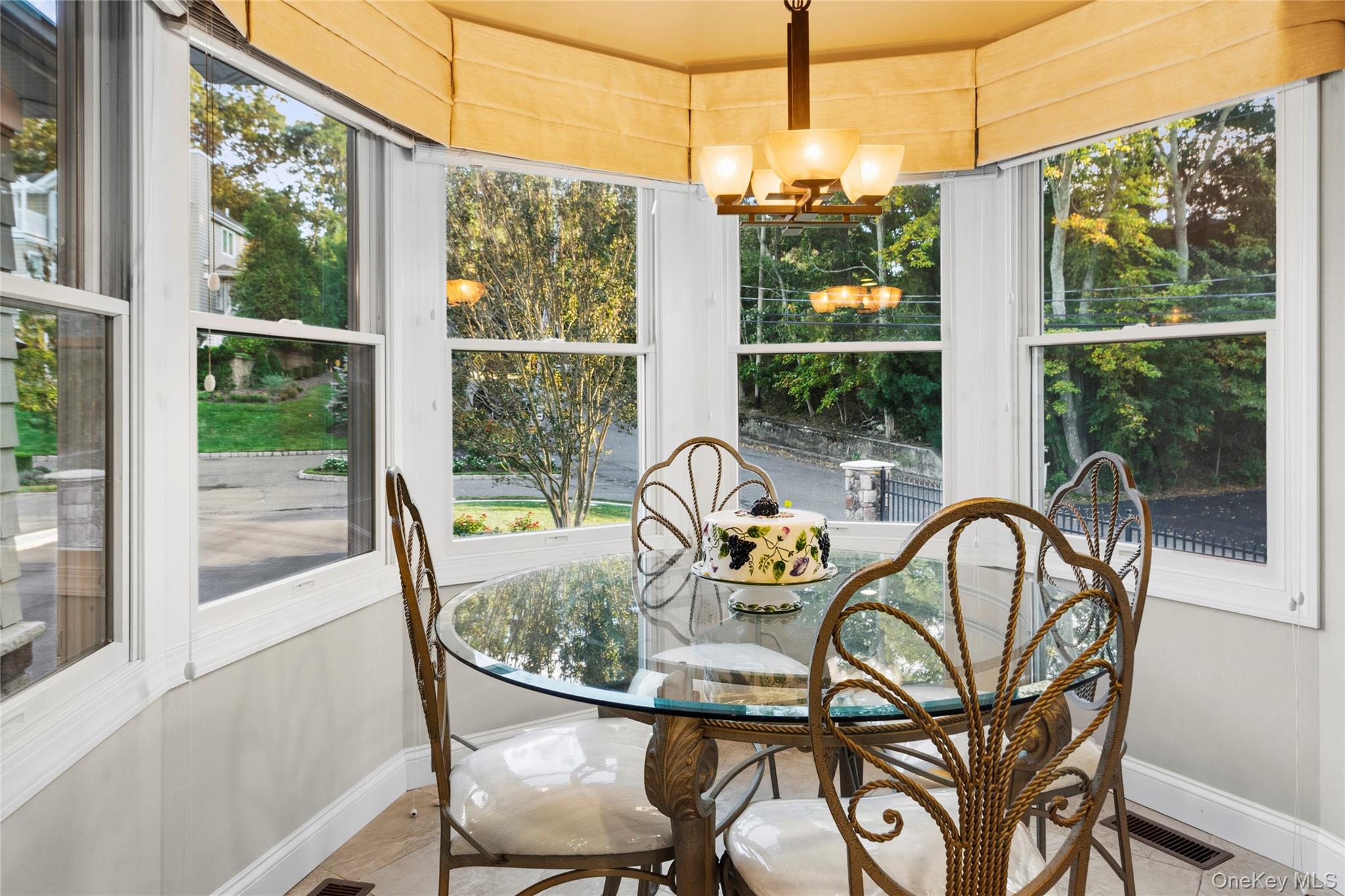 11 Theresa Lane – For Sale photo 8