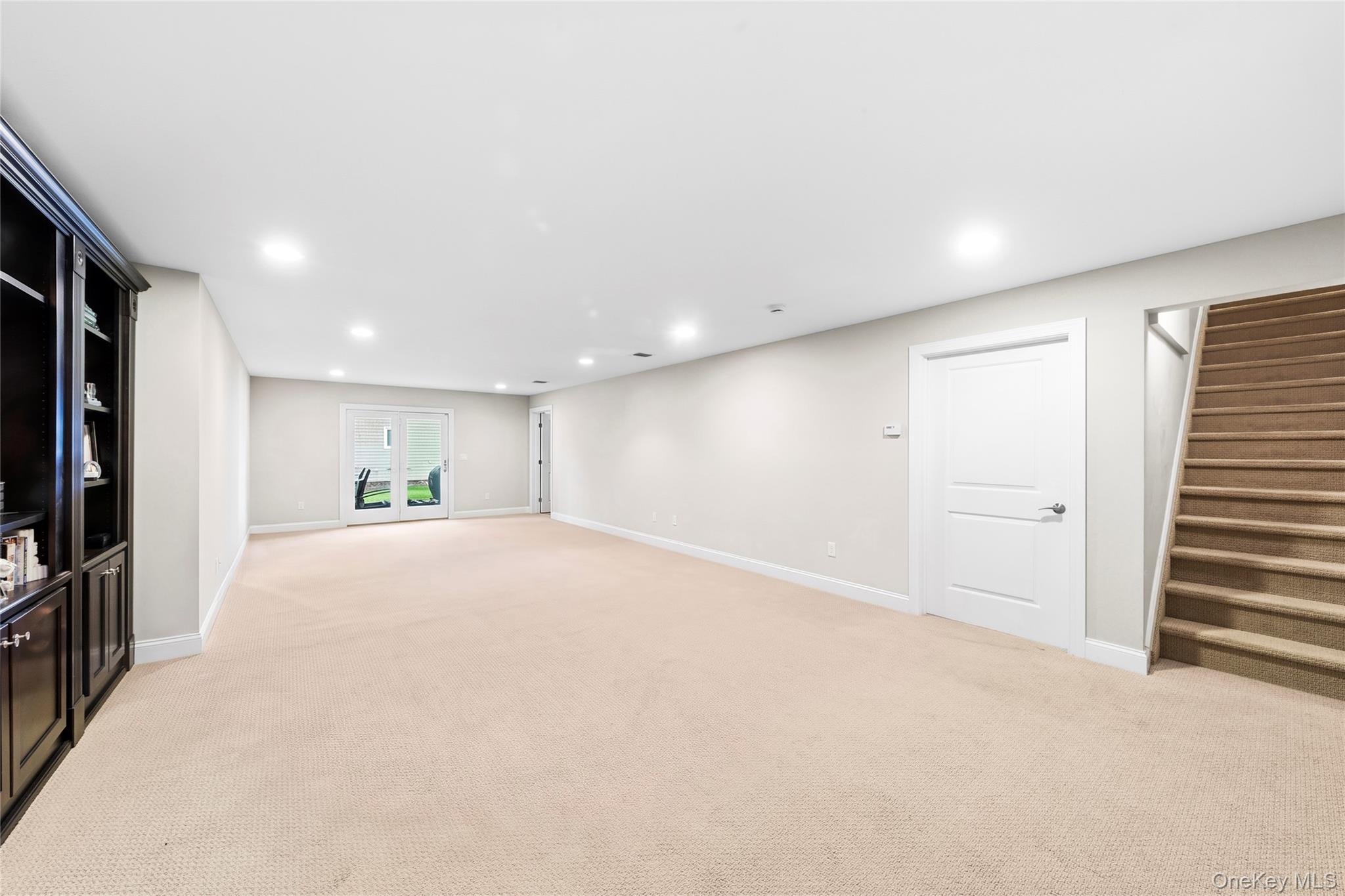 11 Theresa Lane – For Sale photo 18