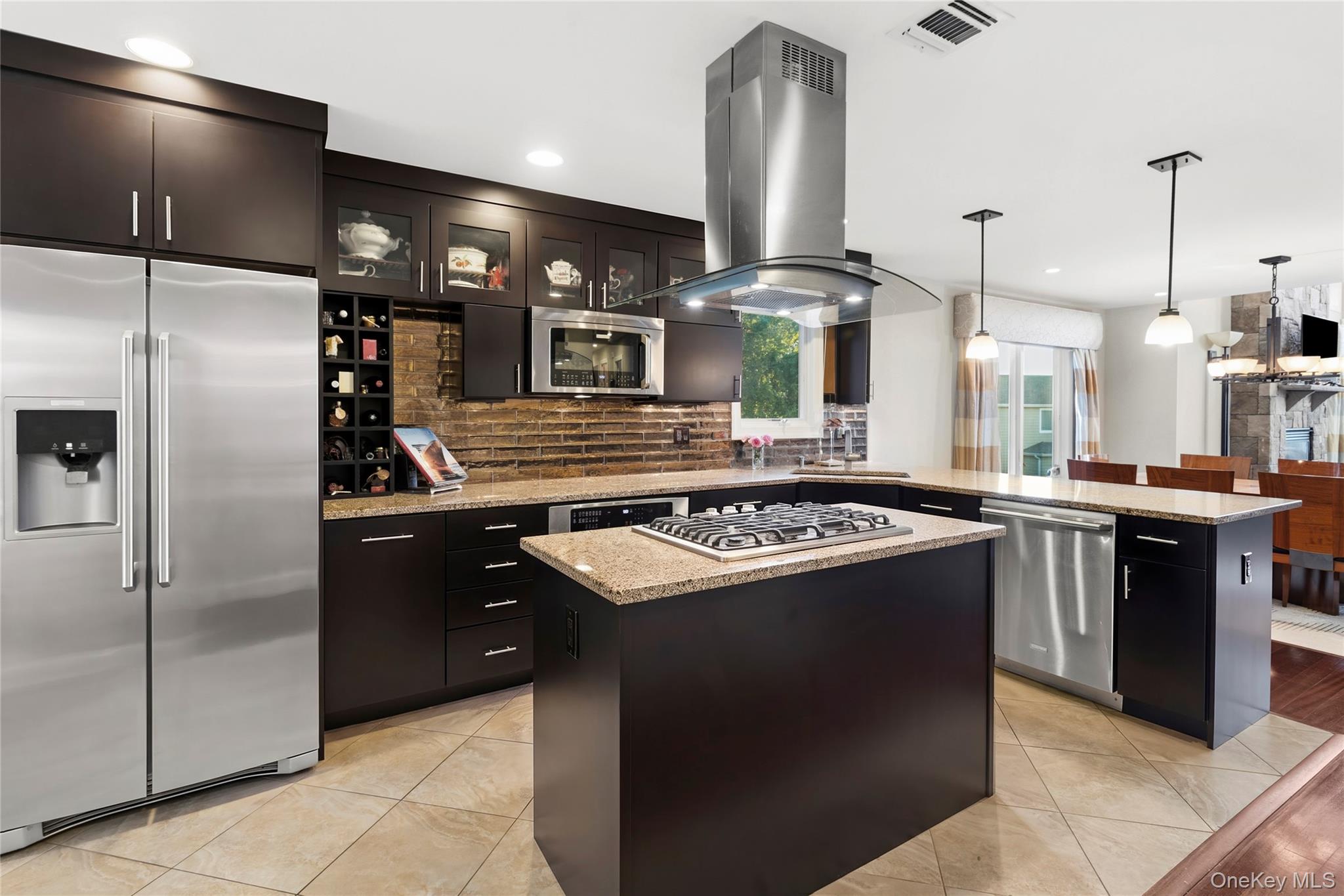 11 Theresa Lane – For Sale photo 6