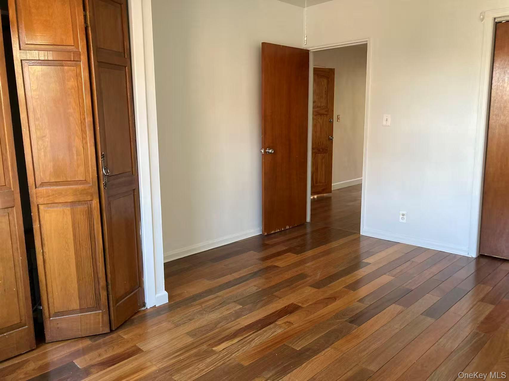 20-28 Utopia Parkway – For Rent photo 6