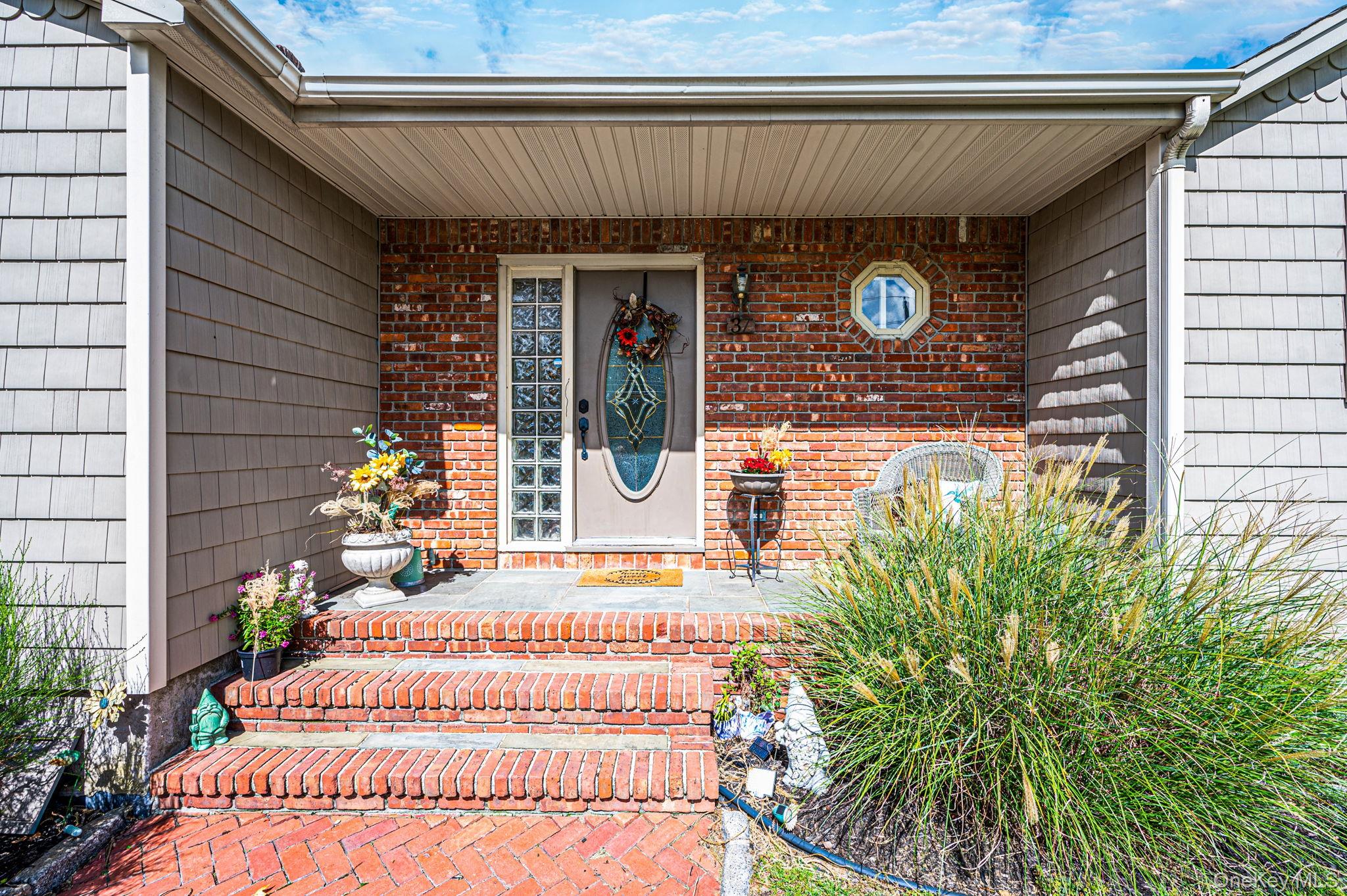 37 Florence Avenue – For Sale photo 3